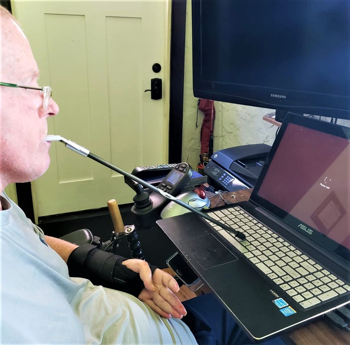 Jastick Mouthstick - V Bite Angled (22) Capacitive Touchscreen Stylus for Smartphones, Tablets & Computers - Lightweight, Durable & Rigid Assistive Device for Quadriplegics & Low Mobility Users - Perfect for Hands-Free Typing, Drawing & Device Navigation
