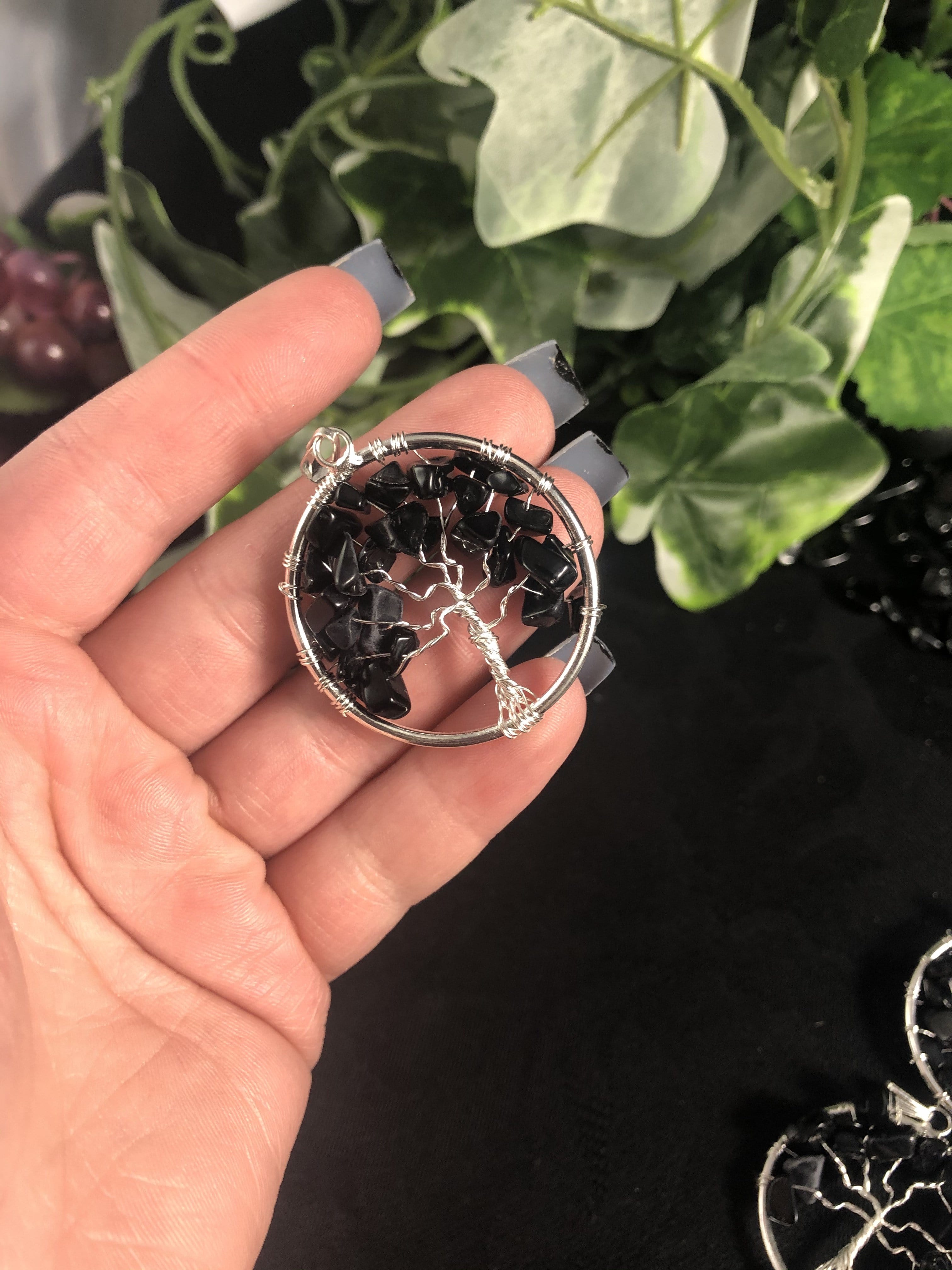 Natural Black Agate Tree of Life Pendant Necklace - Handcrafted Spiritual Jewelry for Women & Men - Perfect for Meditation, Yoga & Gift Giving