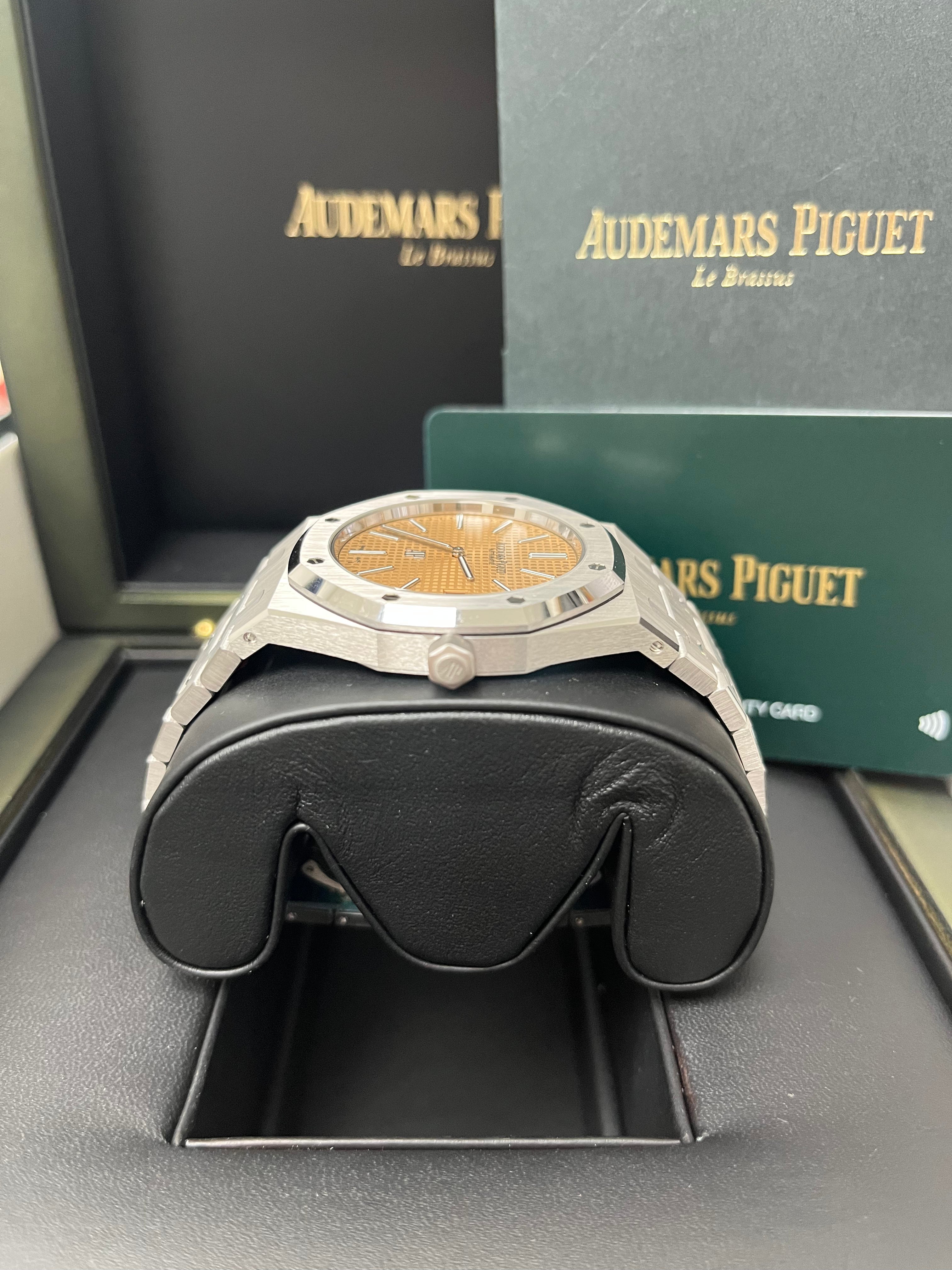 Audemars Piguet Royal Oak Jumbo 15202BC 18K White Gold Ultra-Thin Watch with Salmon Dial - Luxury Dress Watch for Men, Perfect for Formal Events & Business Occasions