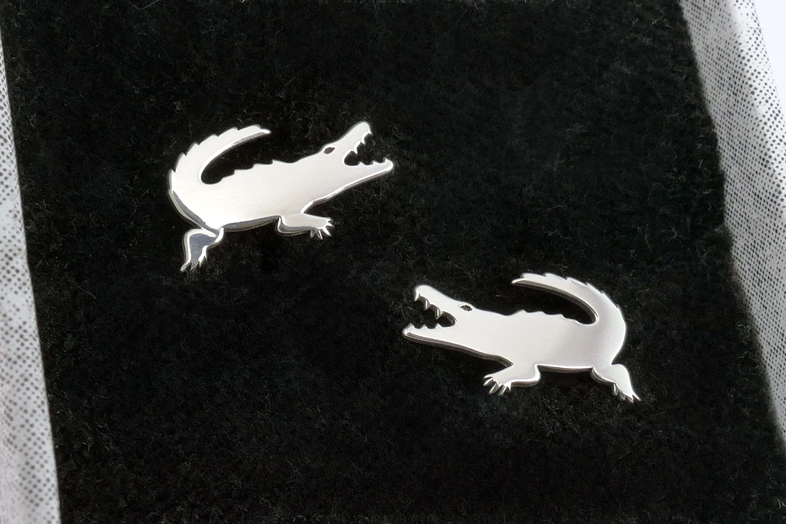 Sterling Silver Crocodile Stud Earrings for Women - Hypoallergenic & Durable Fashion Jewelry - Perfect for Casual Wear, Parties & Gifts