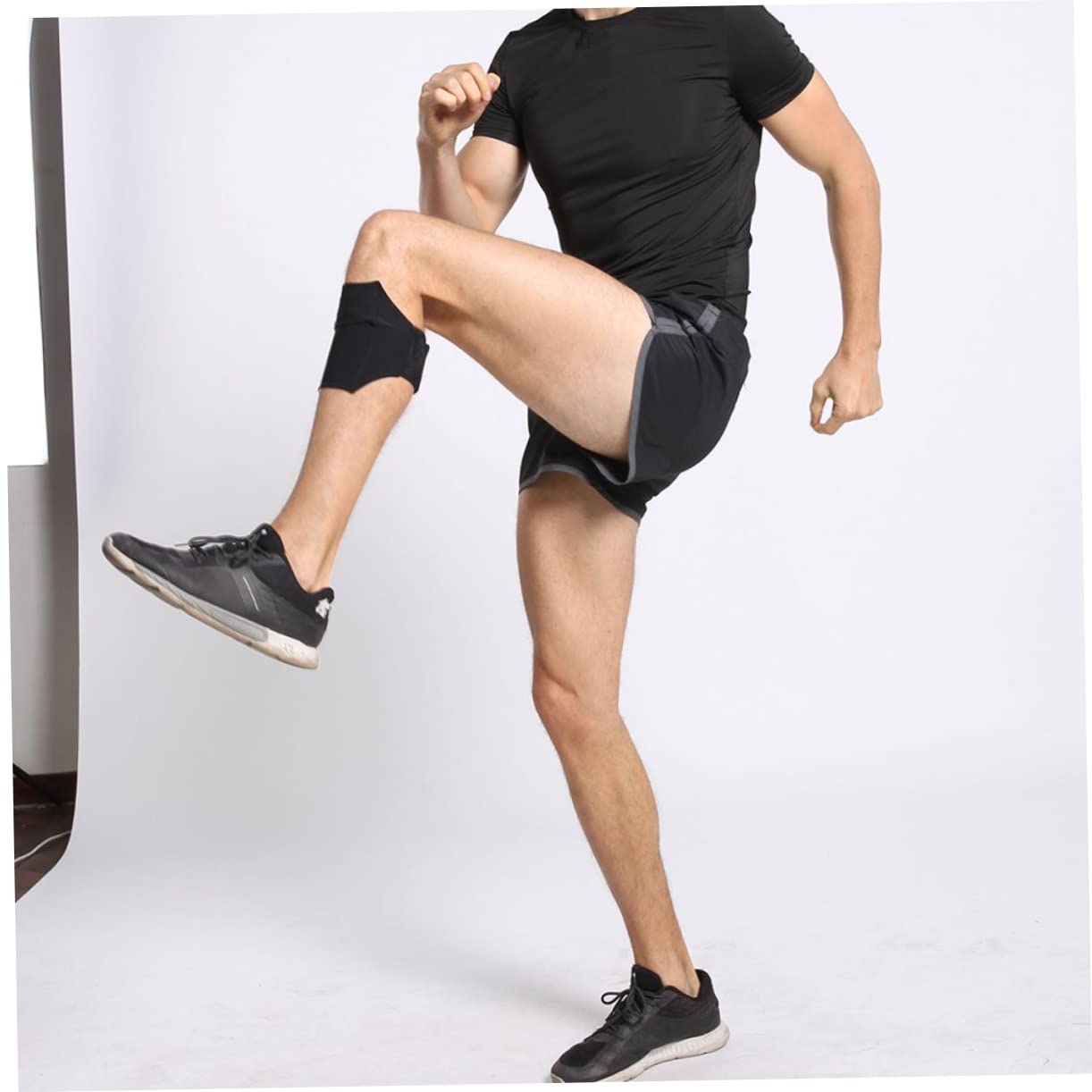 Universal Phone Holder for Running & Leg Exercise - Adjustable Hook & Loop Tape for Secure Phone Storage - Perfect for Jogging, Gym Workouts & Outdoor Activities