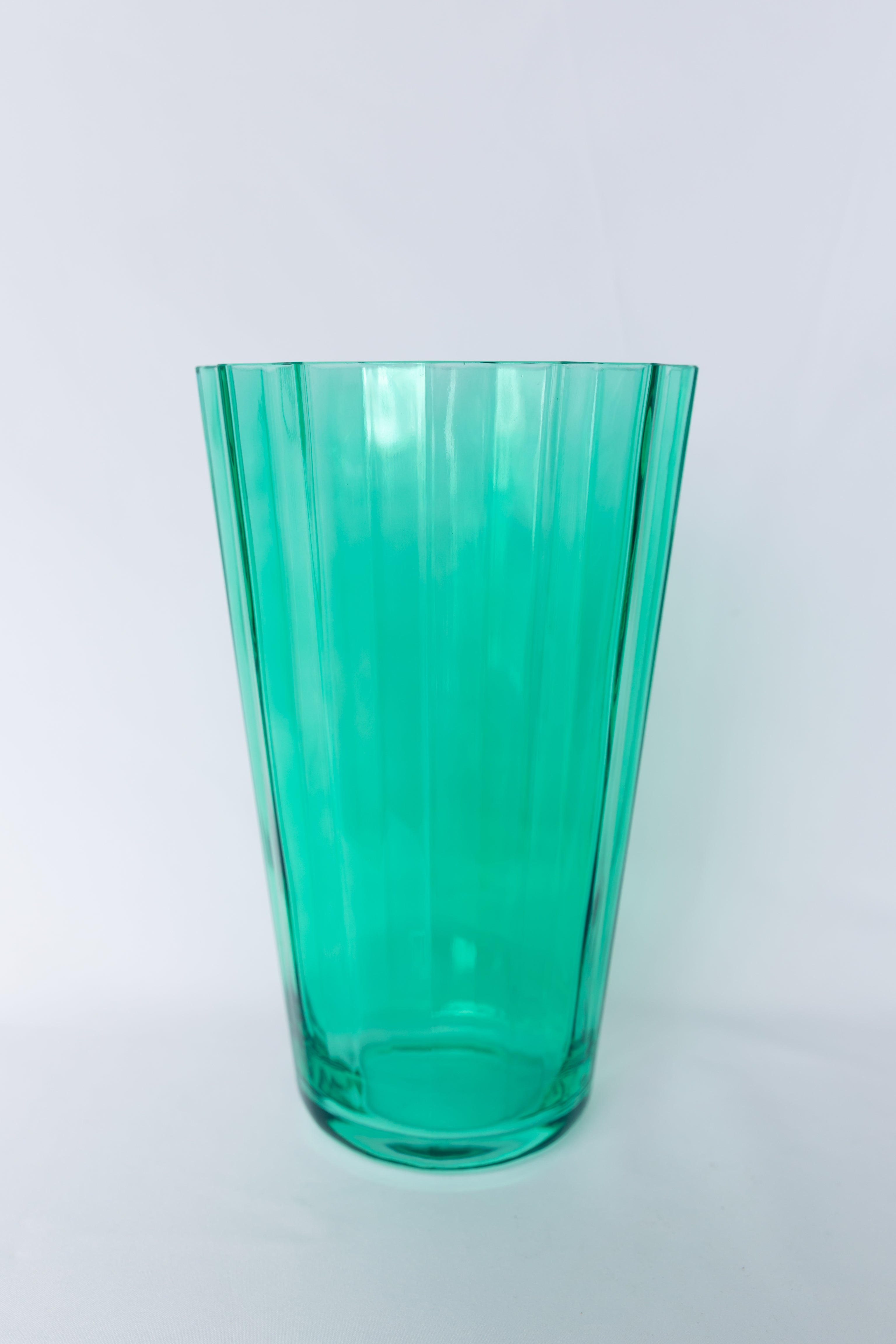 Estelle Colored Sunday Vase - Kelly Green Handmade Ceramic Flower Vase for Home Decor, Wedding Centerpiece & Boho Farmhouse Style