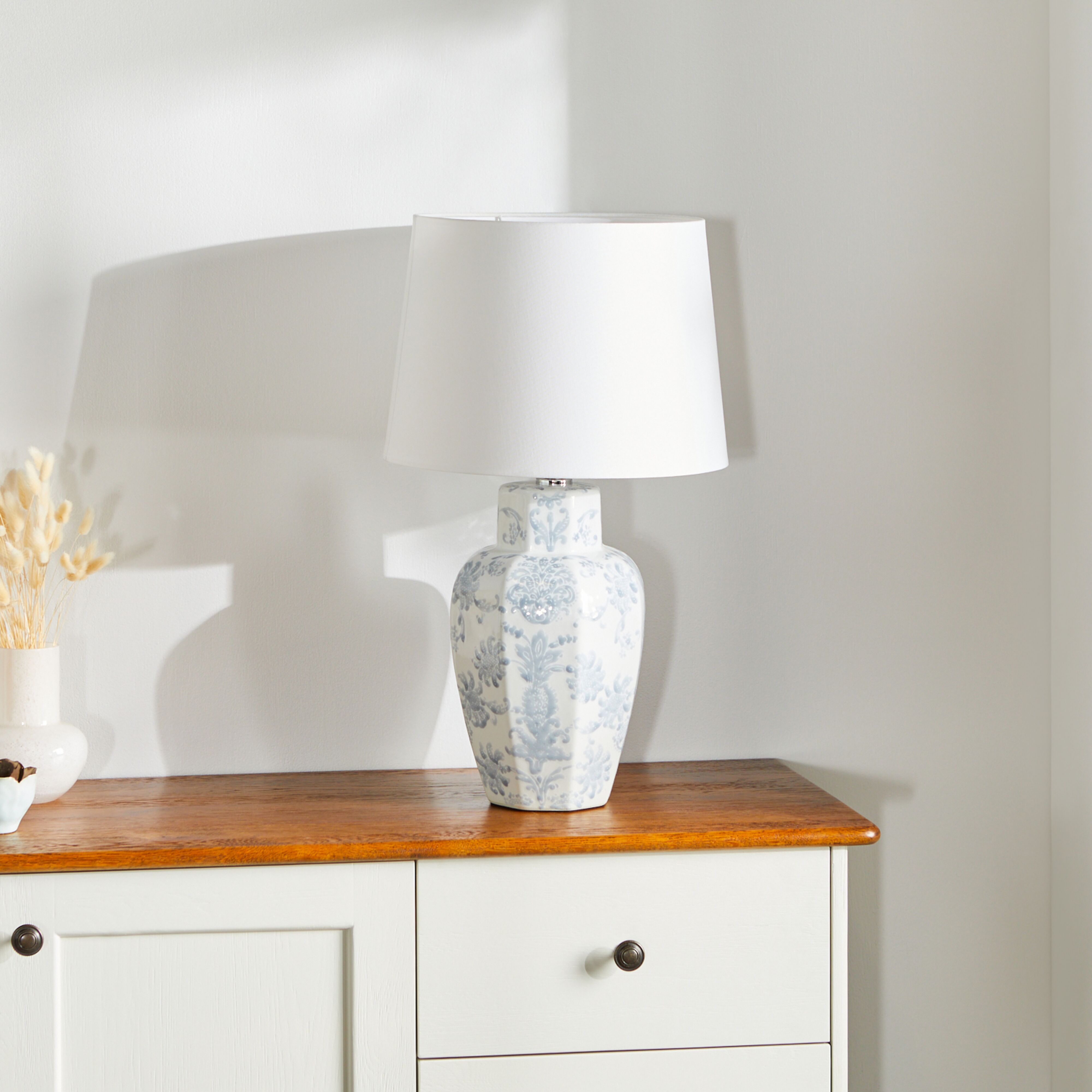 Bush Flower Ceramic Jar Table Lamp 59cm - Elegant Home Decor for Living Room, Bedroom & Office - Perfect for Ambient Lighting and Stylish Interior Design