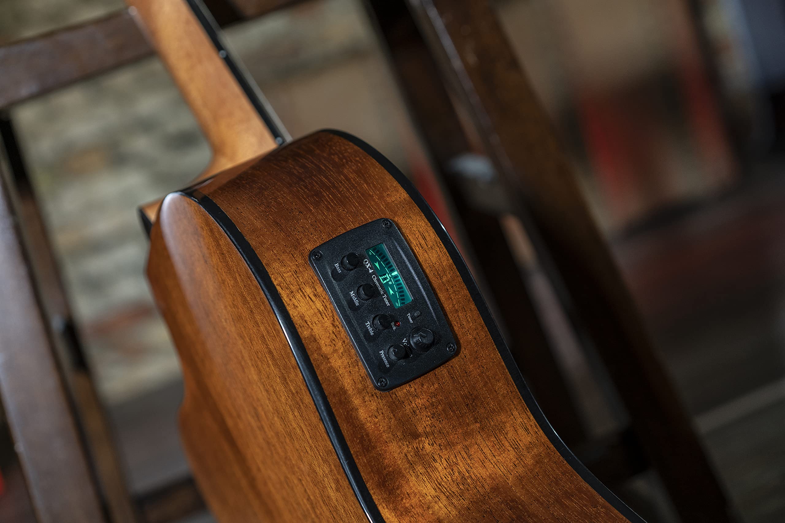 Peavey Delta Woods CNS-CE Classical Acoustic Electric Nylon String Guitar with Built-in Electronics - Perfect for Performances, Recording & Practice
