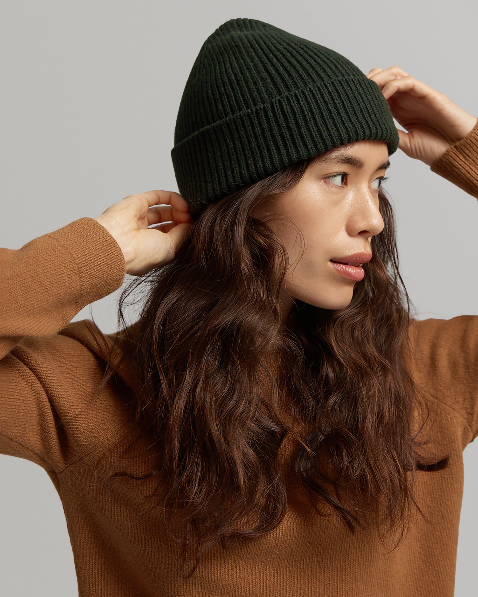 Premium Merino Wool Beanie for Men & Women - Soft Warm Taupe Winter Hat for Skiing, Hiking & Outdoor Activities