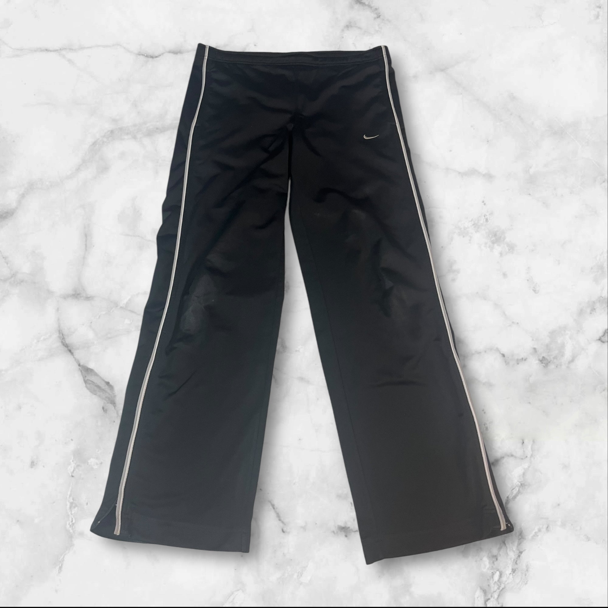 Vintage Nike Trackpants - Men's Baggy Joggers S M 1050 - Retro Athletic Pants for Running, Gym & Casual Streetwear