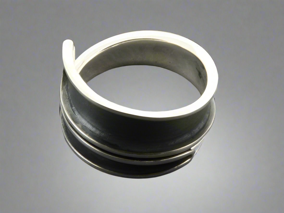 Elegant Night Swirl Ring - Sterling Silver Jewelry for Women, Perfect for Evening Parties & Special Occasions