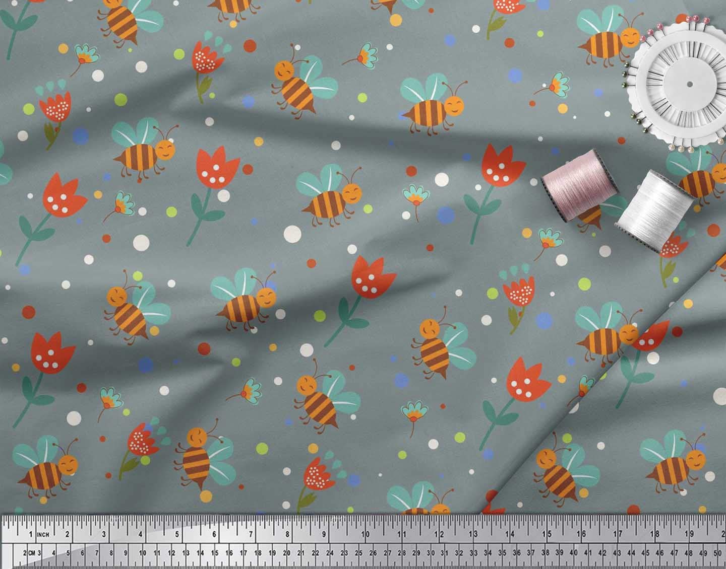 Soimoi Cotton Poplin Fabric - Green Floral Bee Print - 56