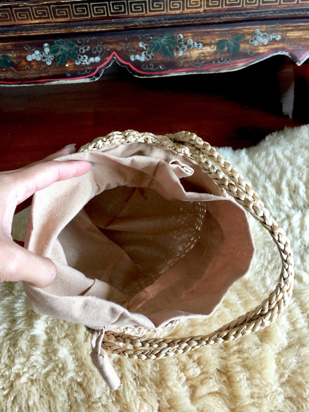 Round Straw Tote Bag - Handwoven Beach Basket with Bucket Design for Women - Perfect for Beach Trips, Picnics, and Summer Outings