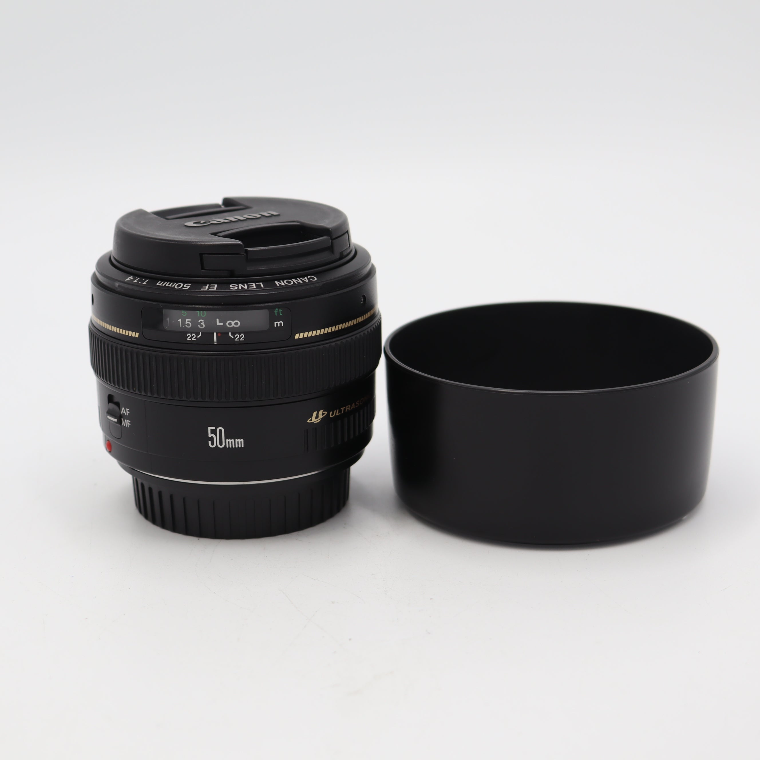 Canon EF 50mm f/1.4 USM Standard Auto Focus Lens for DSLR Cameras - Used (Like New) - Perfect for Portrait Photography, Low Light Shooting & Travel
