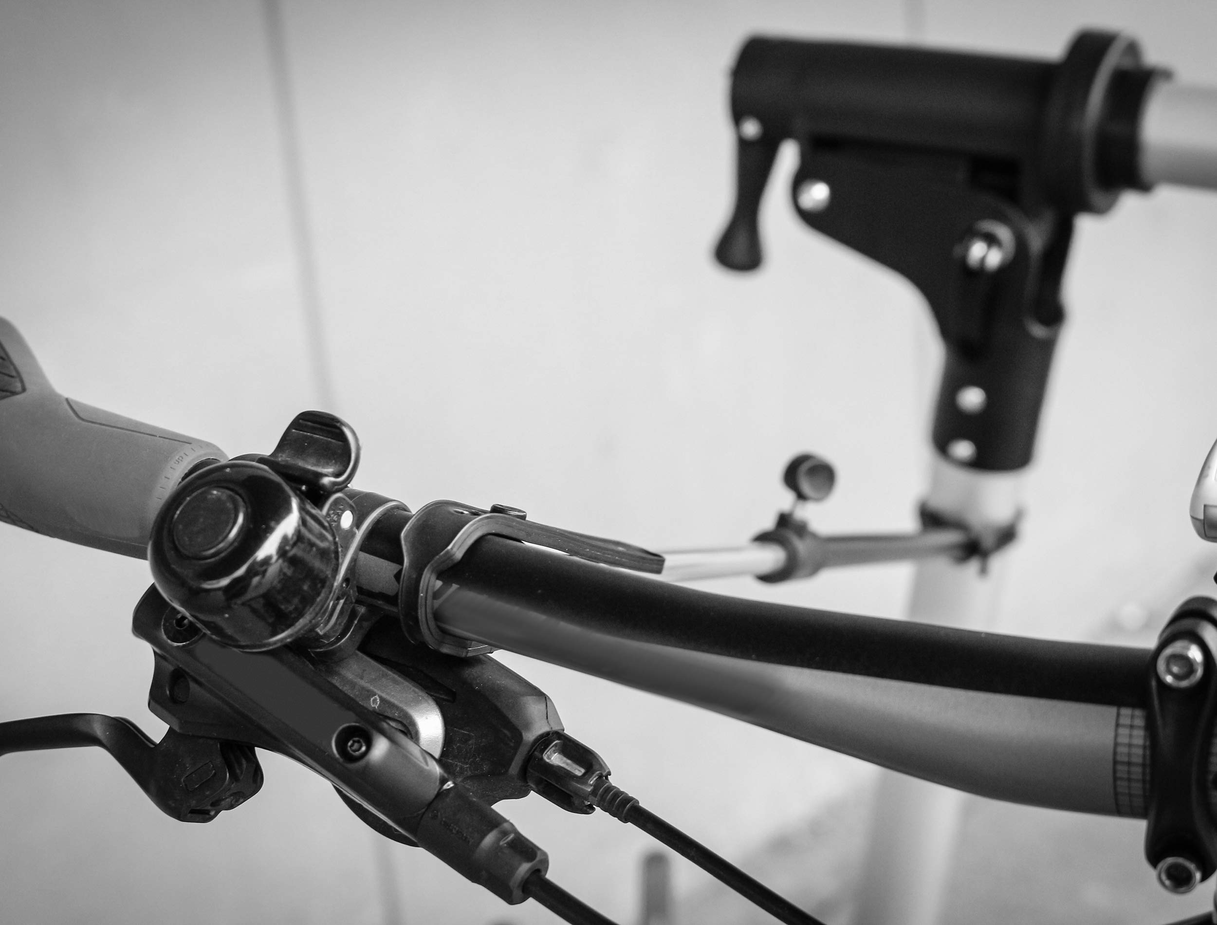 Premium Bike Mount Stand for E-Bikes & Bicycles - Heavy Duty Adjustable Repair Rack for Indoor/Outdoor Use - Perfect for Maintenance, Storage & Cleaning