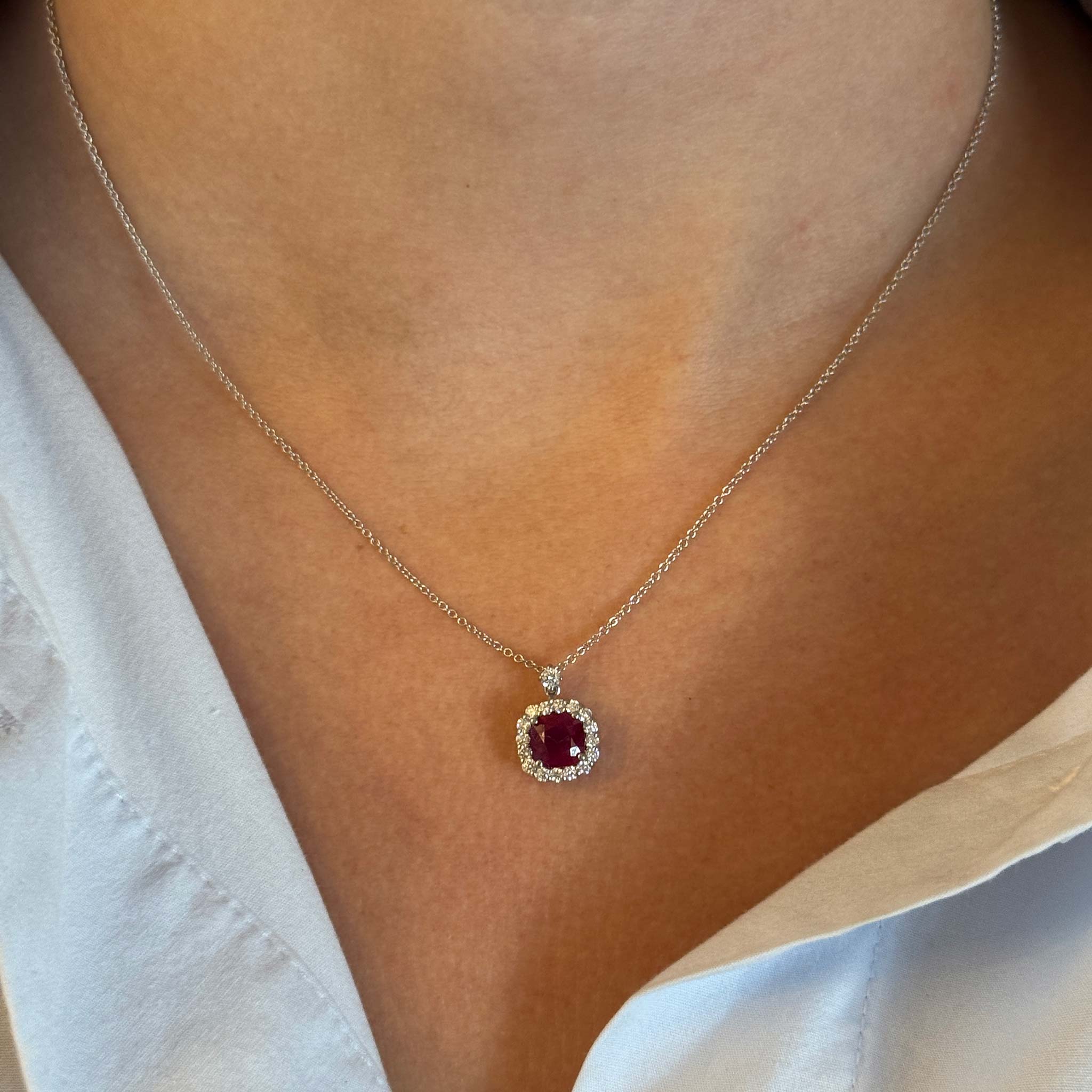 18K White Gold Ruby & Diamond Halo Pendant Necklace for Women - Elegant Jewelry Gift for Anniversary, Birthday & Special Occasions