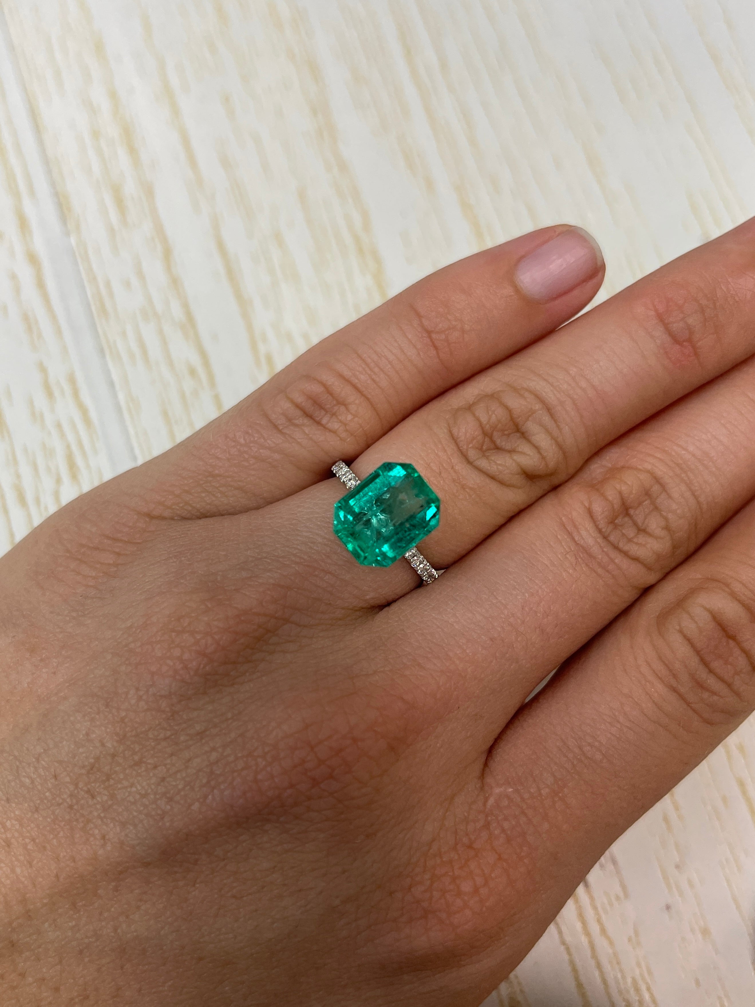 7.06 Carat 12x9.5mm Natural Colombian Emerald - Bluish Green Glowing Loose Gemstone, Emerald Cut for Jewelry Making, Engagement Rings & Luxury Gifts