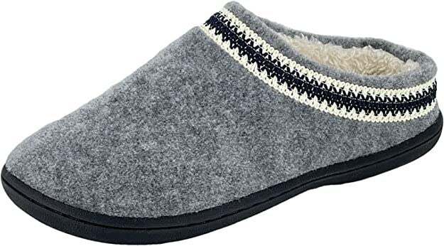 Clarks Women's Wool Felt Clog Slippers JMH1319T - Warm & Cozy Plush Faux Fur Lined House Shoes - Indoor/Outdoor Comfort for Women - Perfect for Home, Office & Winter Relaxation