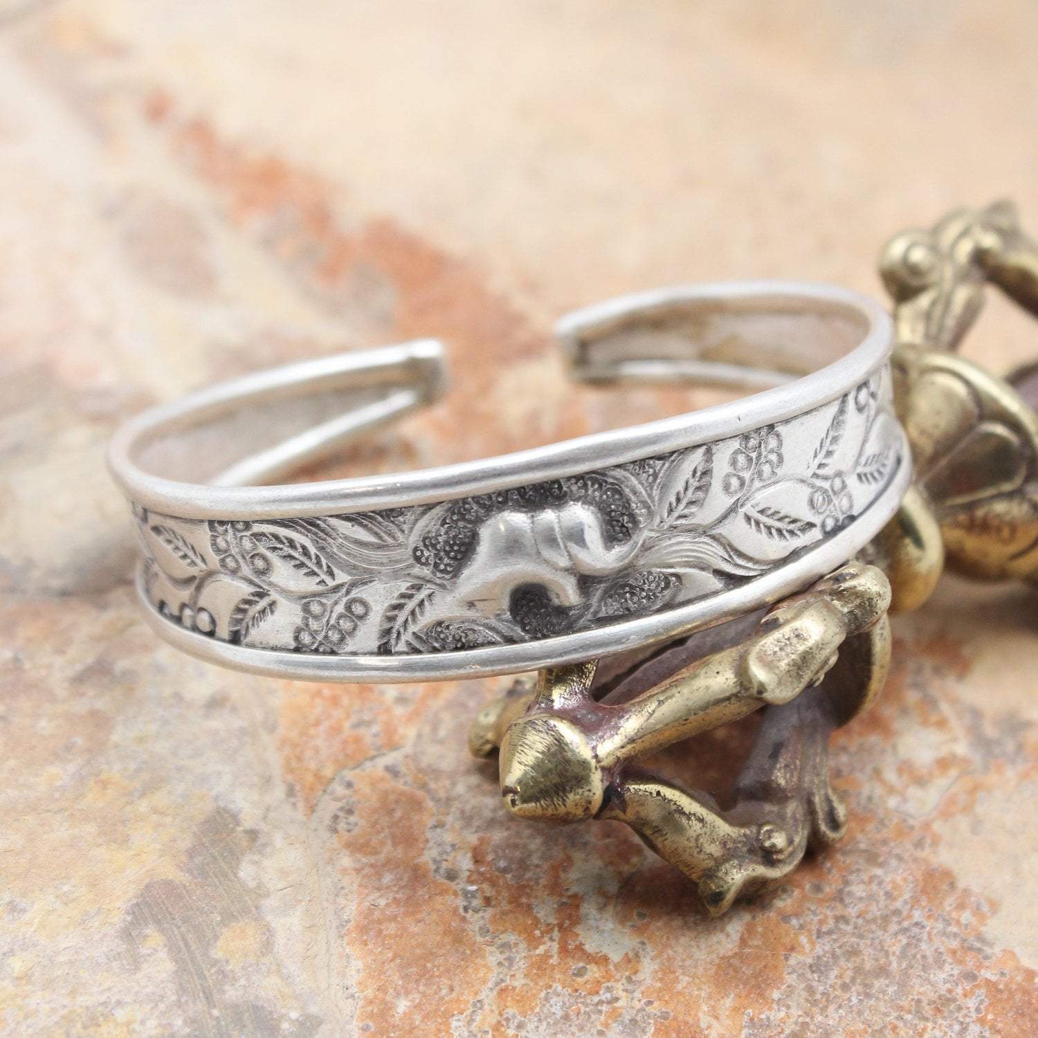 Handmade Thai Silver Elephant Bracelet - Elegant & Unique Jewelry for Women, Perfect Gift for Birthday, Anniversary & Special Occasions