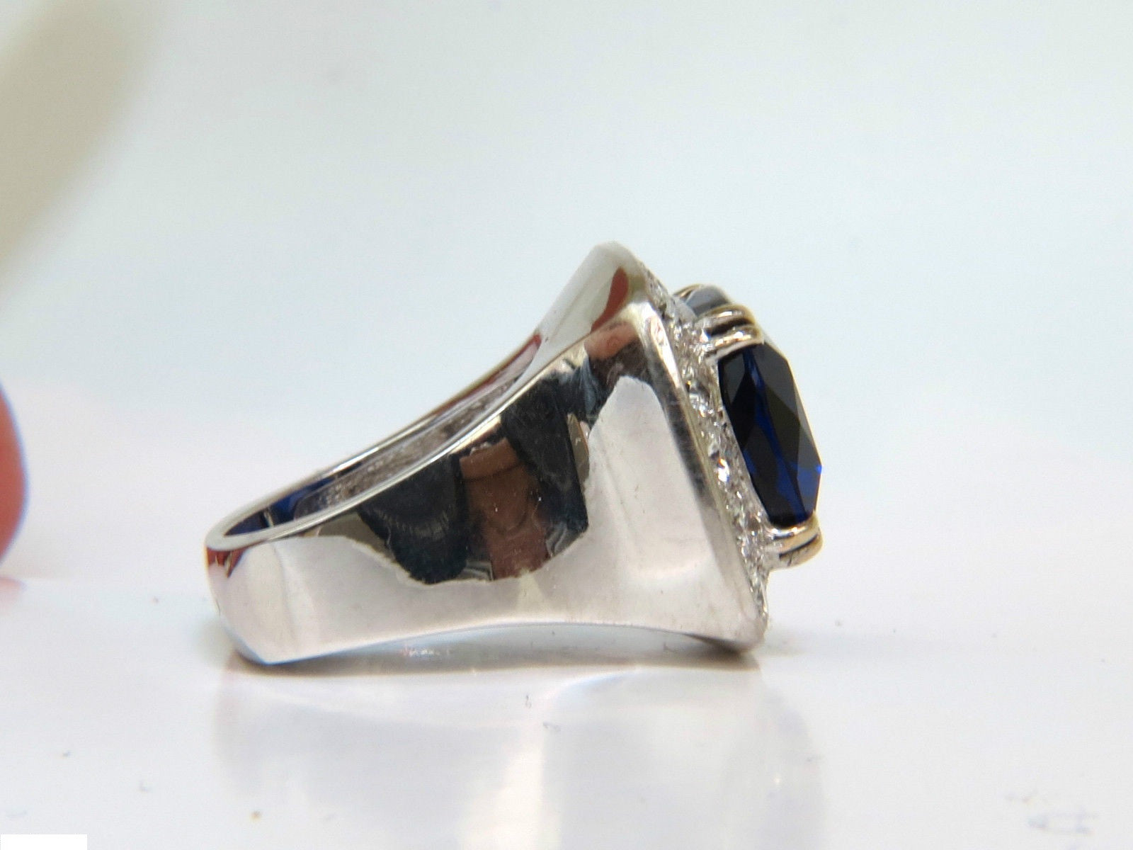 18KT GIA Certified 22.95 Carat Natural Tanzanite & Diamond Engagement Ring - Custom Mounted in 18K Gold - Perfect for Wedding, Anniversary & Special Occasion Gifts