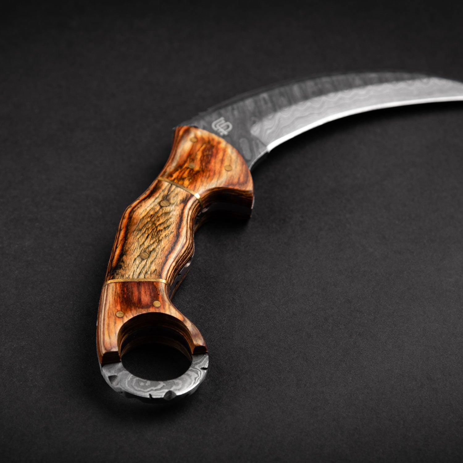 Premium Damascus Steel Karambit Knife - Handcrafted Tiger Claw Design - Tactical Self Defense & Outdoor Survival Tool - Perfect for Camping, Hunting, and Collection