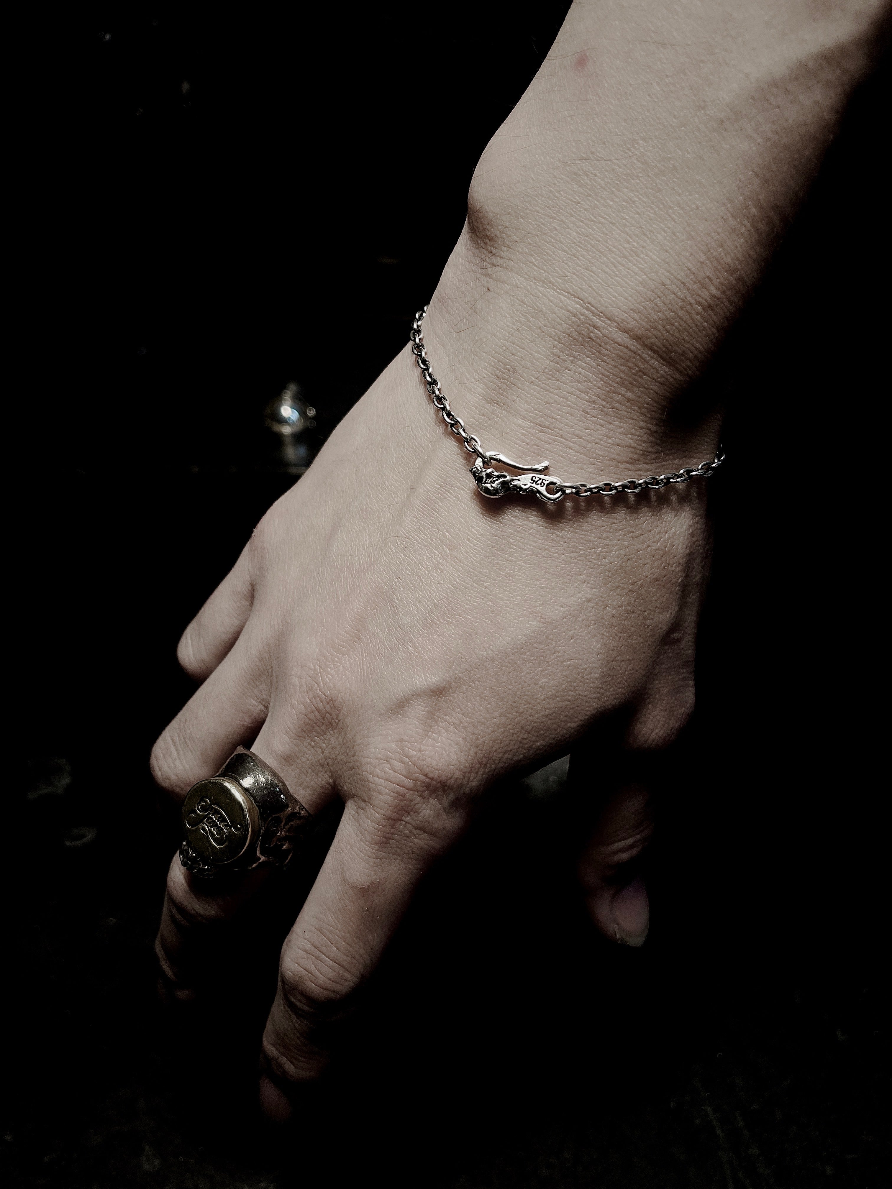 Mini Skull Hook Bracelet - Gothic Punk Jewelry for Men & Women - Adjustable Bangle for Everyday Wear, Parties & Halloween Costumes