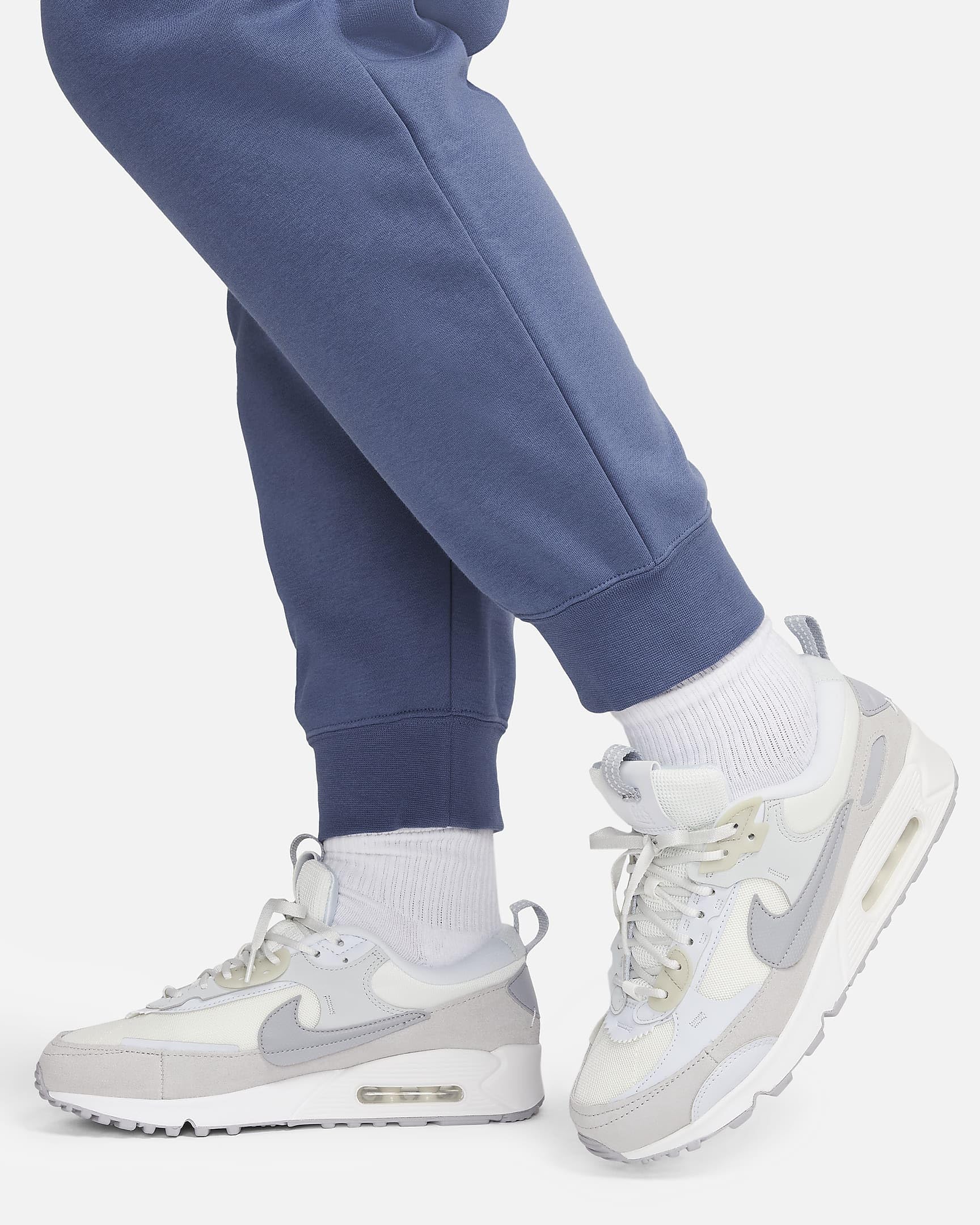 Nike Sportswear Club Fleece Women's Mid-Rise Jogger Pants - Plus Size, Standard Fit - Comfortable Lounge & Workout Pants for Casual Wear & Running