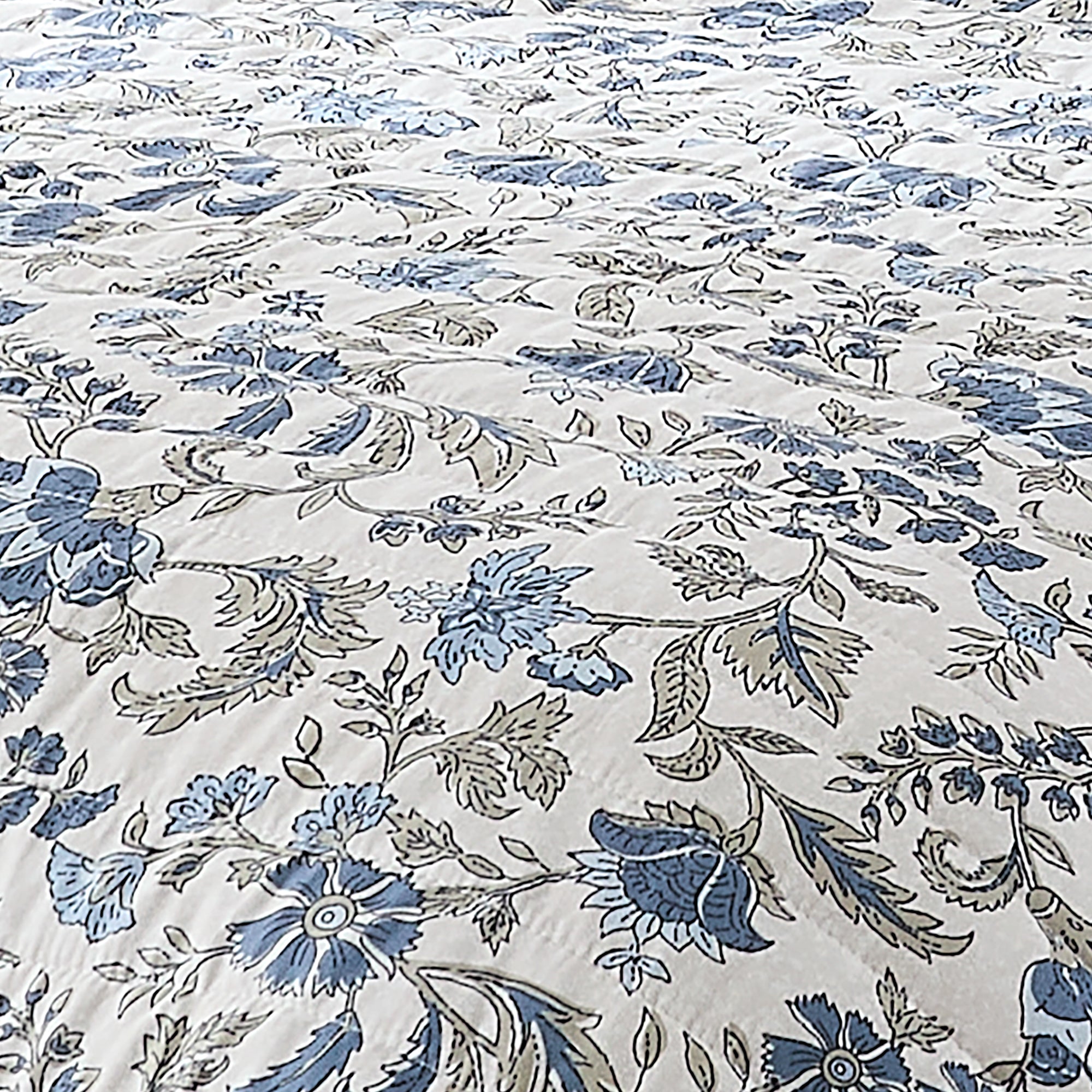 Lillian Block Print Reversible Quilt 6-Piece Set | Cotton Bedding Collection | Perfect for Master Bedroom, Guest Room & Cozy Home Decor