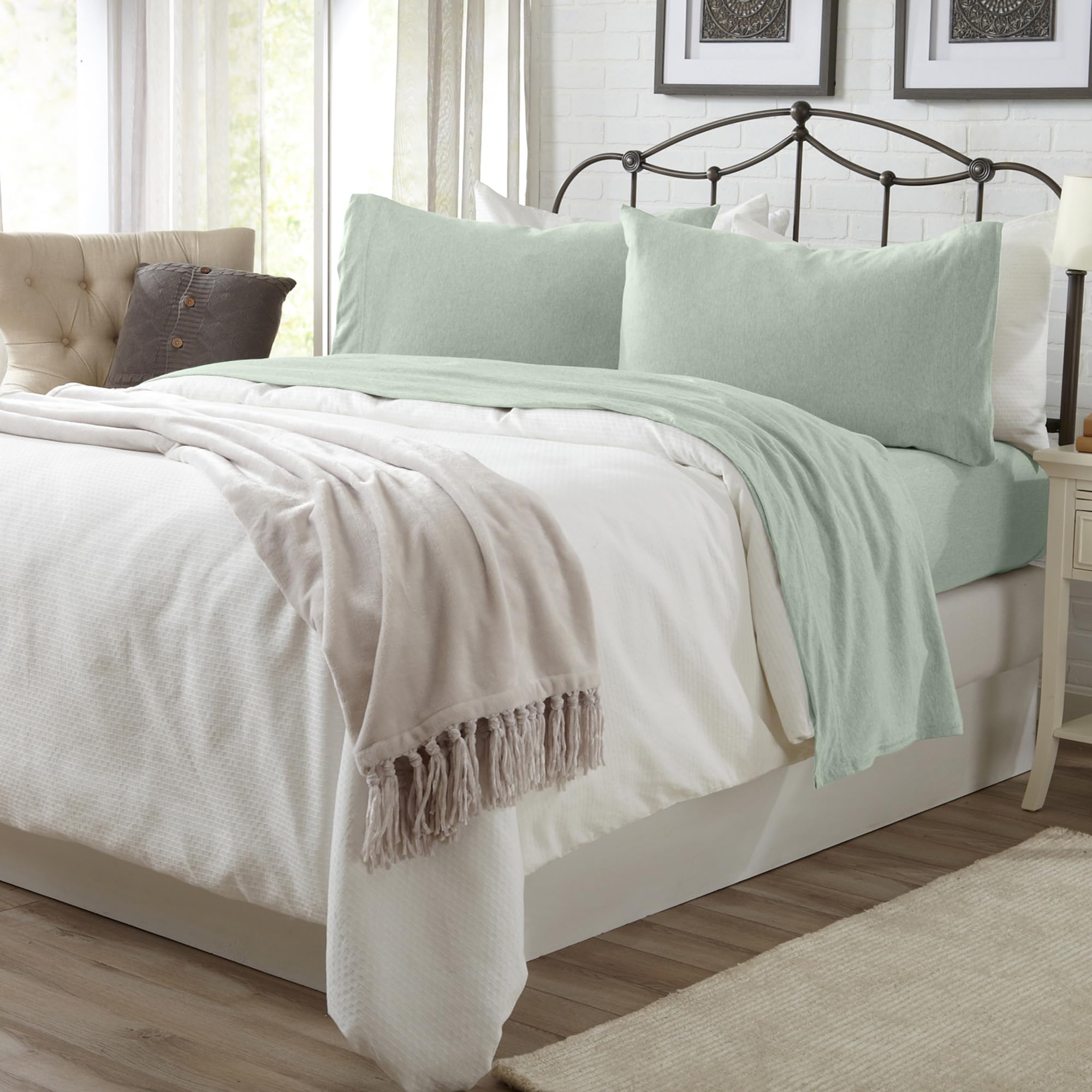 Premium Cotton Jersey Knit California King Sheet Set - Ultra Soft & Stretchy Heathered Melange Green Bed Sheets - Cozy T-Shirt Material with Pillowcases - Perfect for Master Bedroom, Guest Room & Dorm Comfort