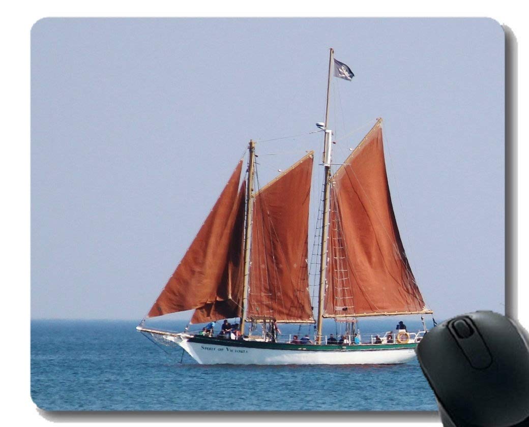 YENDOSTEEN Sailing Boat Mouse Pad - Non-Slip Comfortable Gaming & Office Mouse Mat with Sky Blue Sea Design - Perfect for PC, Laptop, Home & Workstation Use