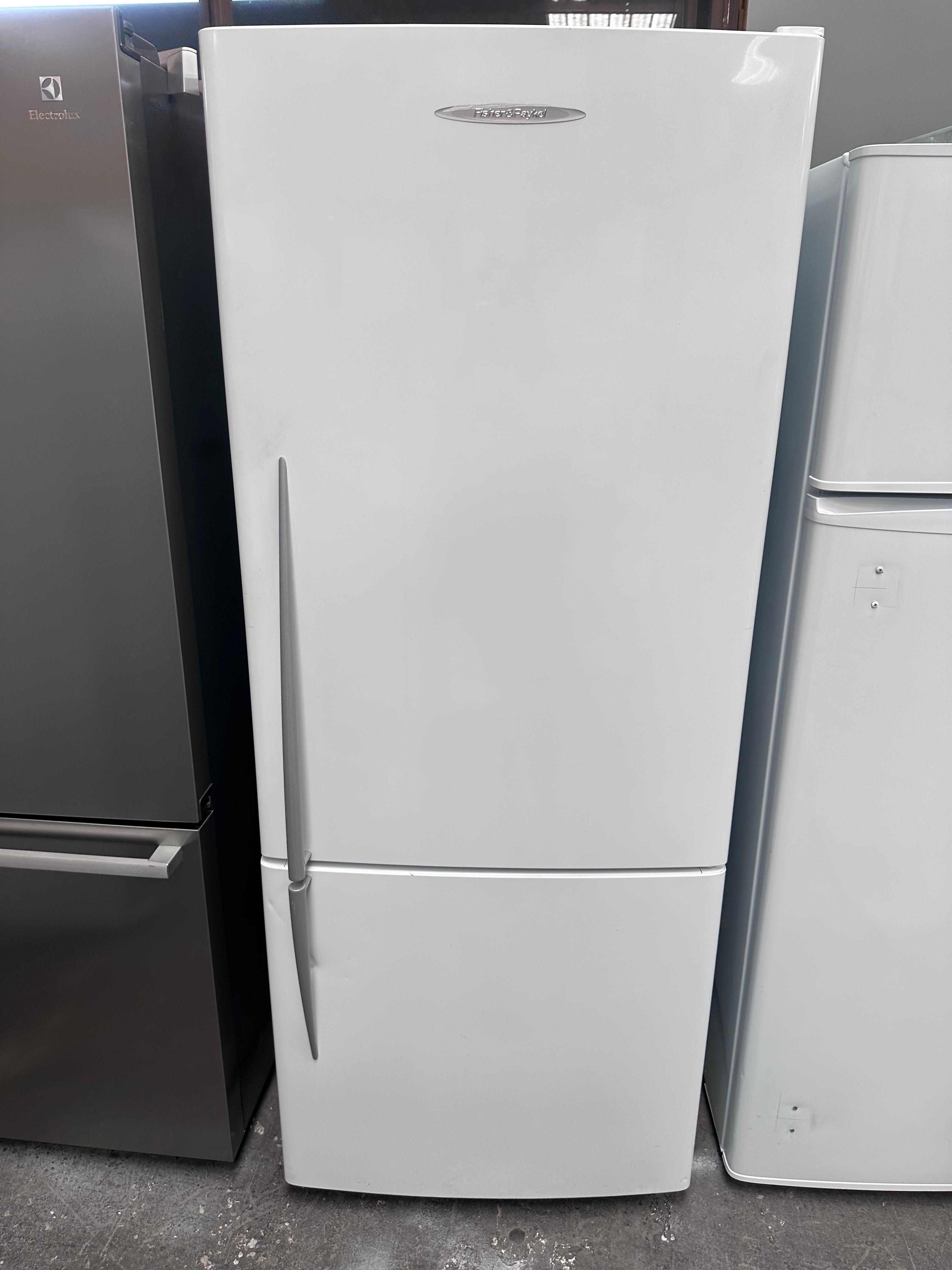 Fisher & Paykel 442L Bottom Mount Refrigerator - Energy Efficient French Door Fridge with Spacious Interior [Certified Refurbished] - Perfect for Modern Kitchens & Large Families