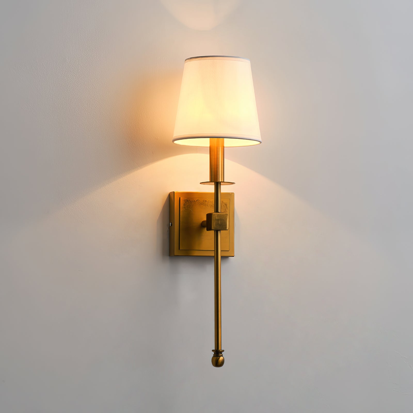 Barrett Wall Lamp - Modern LED Sconce Light Fixture for Bedroom, Living Room & Hallway - Energy Efficient Dimmable Wall Lighting for Home Decor