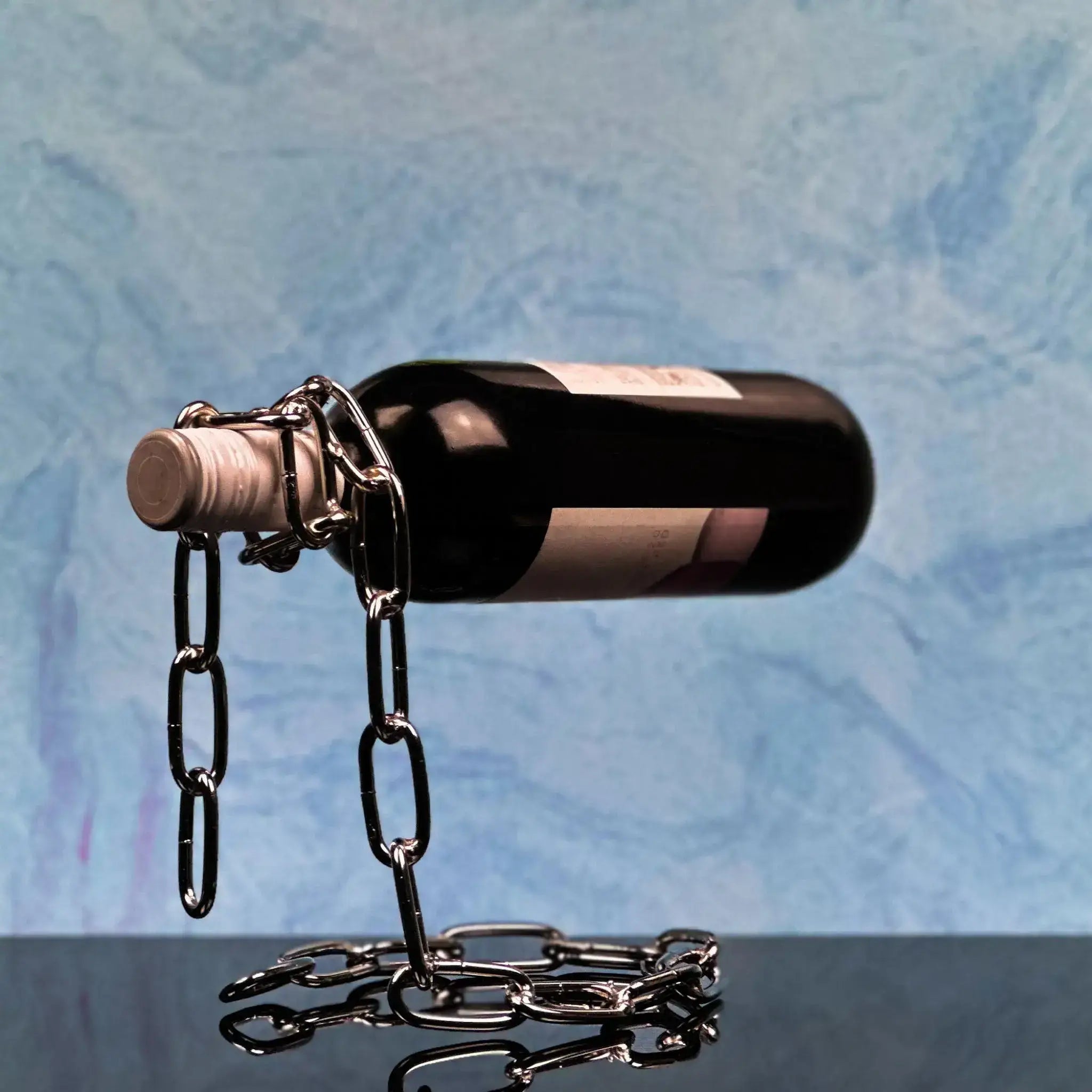 Elegant Metal Chain Link Wine Bottle Holder - Copper, Gold & Silver for Home Bar, Kitchen & Party Decor