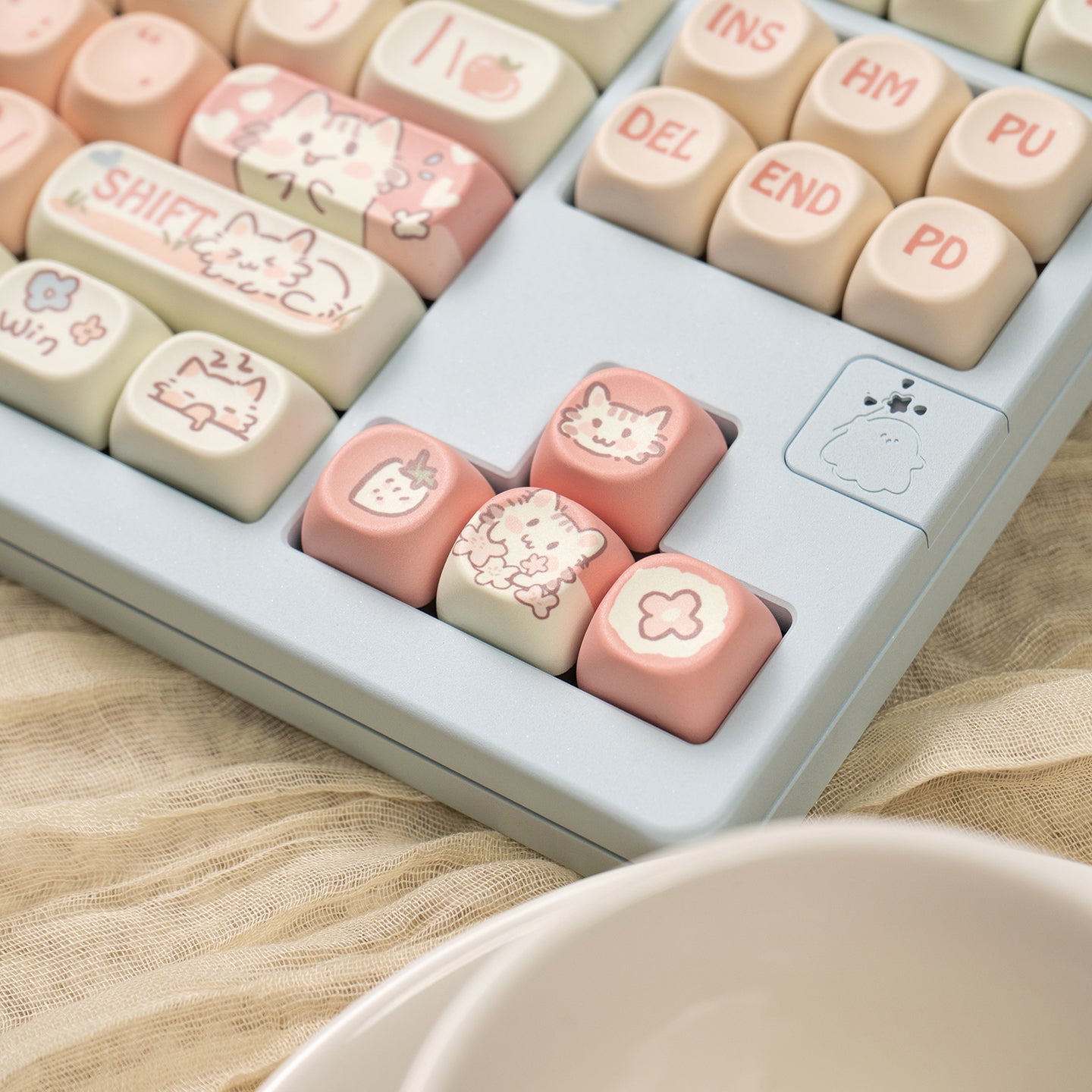MOA Height Strawberry Kitten Magnetic Axis Mechanical Keyboard Keycap - PBT Dye-Sublimation Custom Keycaps for Gaming, Typing & Office Work