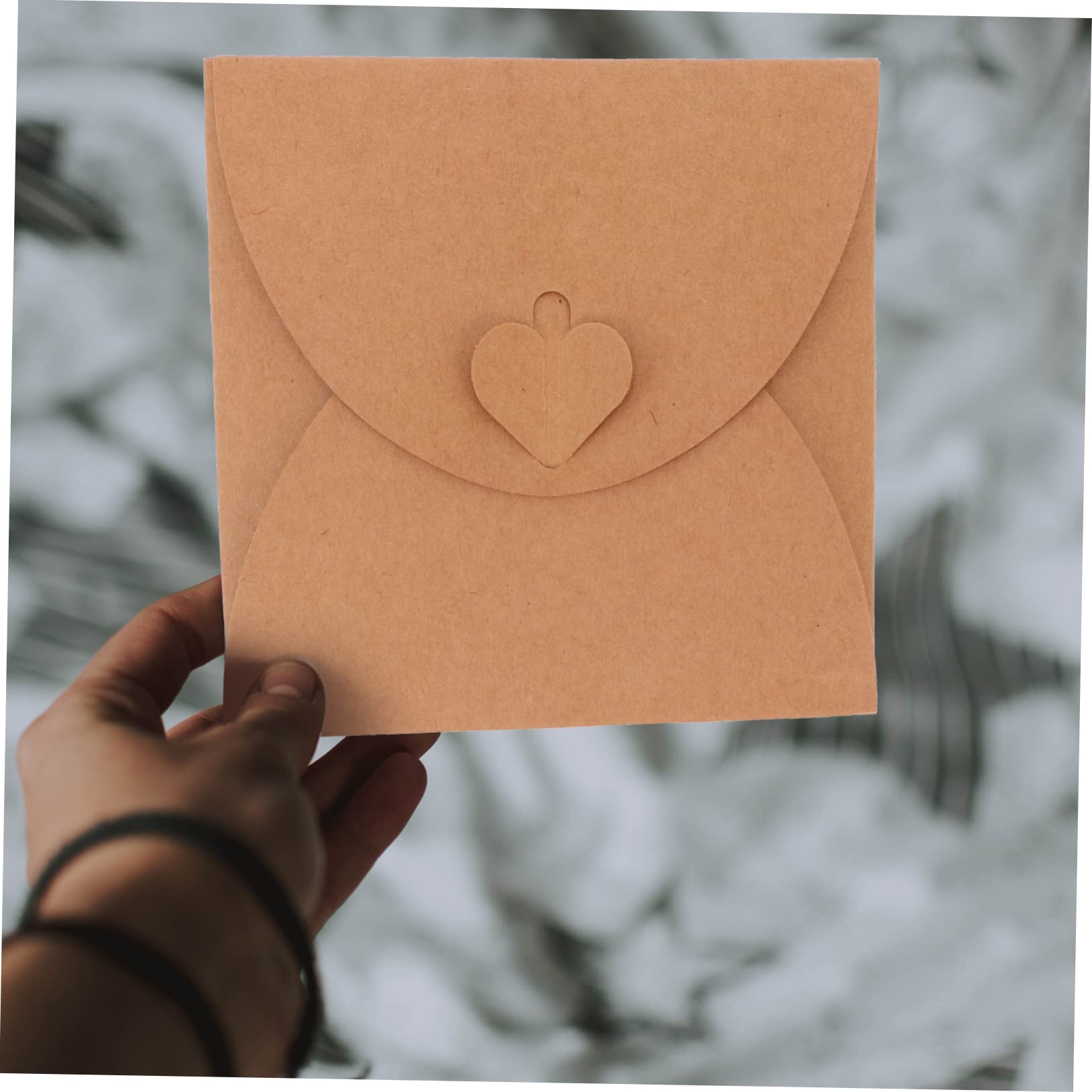 60 Pcs Kraft Paper CD Bags & Vellum Envelopes - Eco-Friendly CD Storage Cases, Wallets & Paper Sleeves for Music, DVDs, Photos - Perfect for Home Organization & Creative Gift Packaging