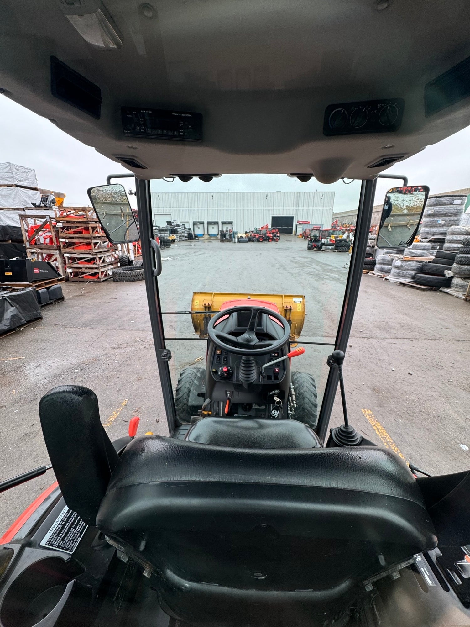 2021 Kubota LX2610HSDCC Tractor with Front Blade & Salt Spreader - Used Compact Utility Tractor for Snow Removal, Landscaping & Farm Work