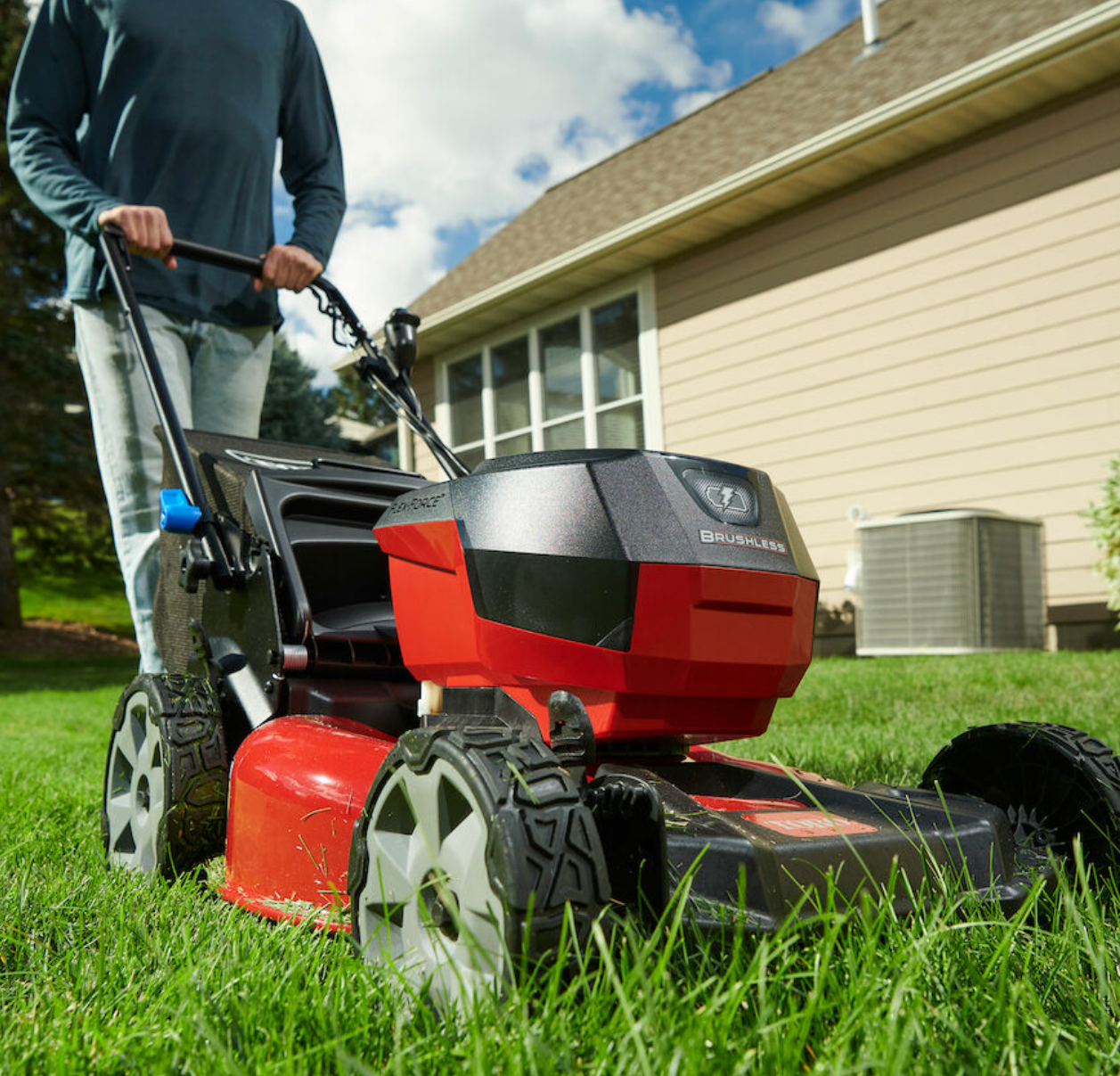 Toro 21326 60V Recycler 21-Inch Cordless Electric Lawn Mower - Perfect for Medium to Large Yards, Eco-Friendly Battery-Powered Grass Cutting