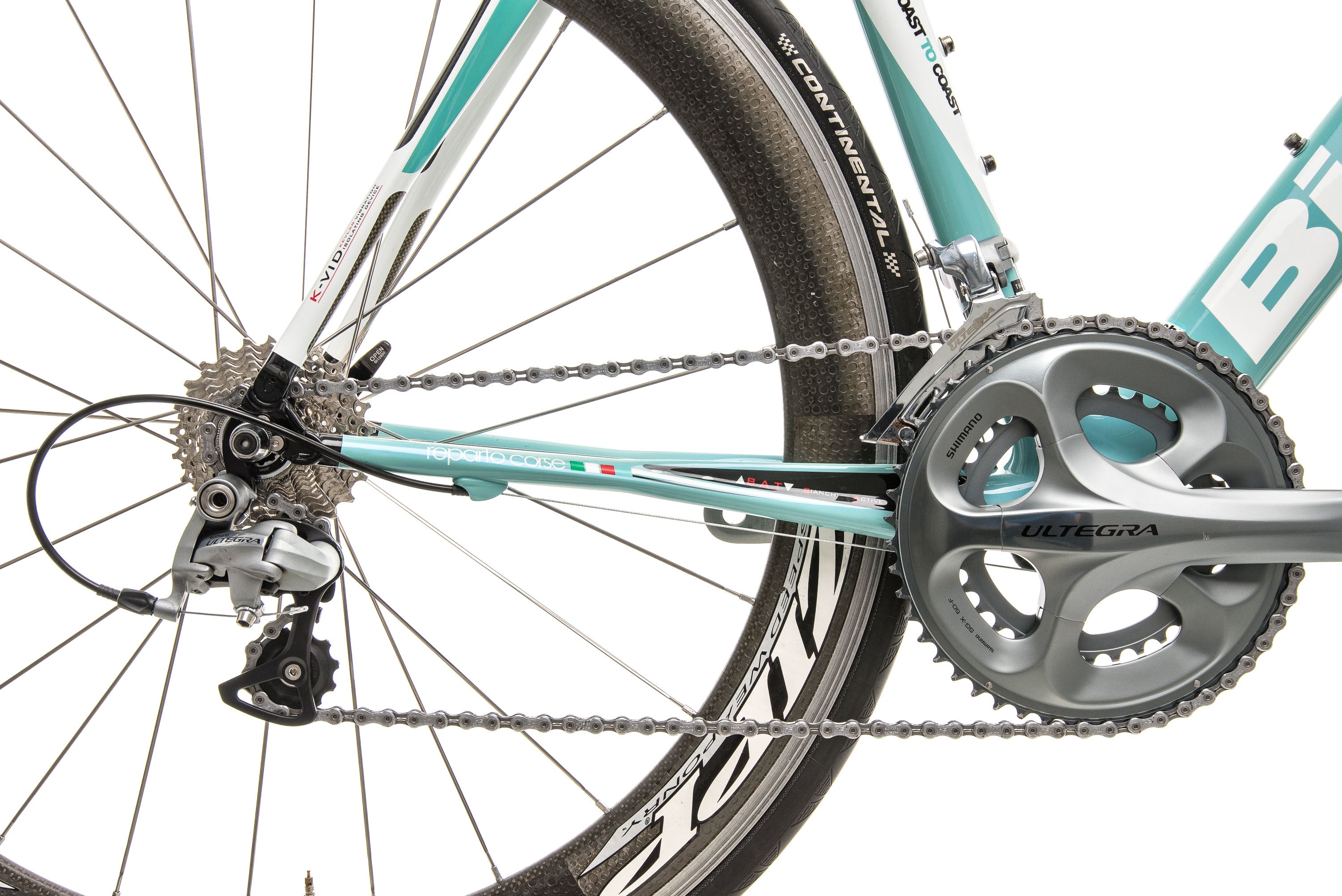 Bianchi Infinito Road Bike 2011 - 57cm Carbon Frame Racing Bicycle for Men - Perfect for Long Distance Cycling & Competitive Road Racing