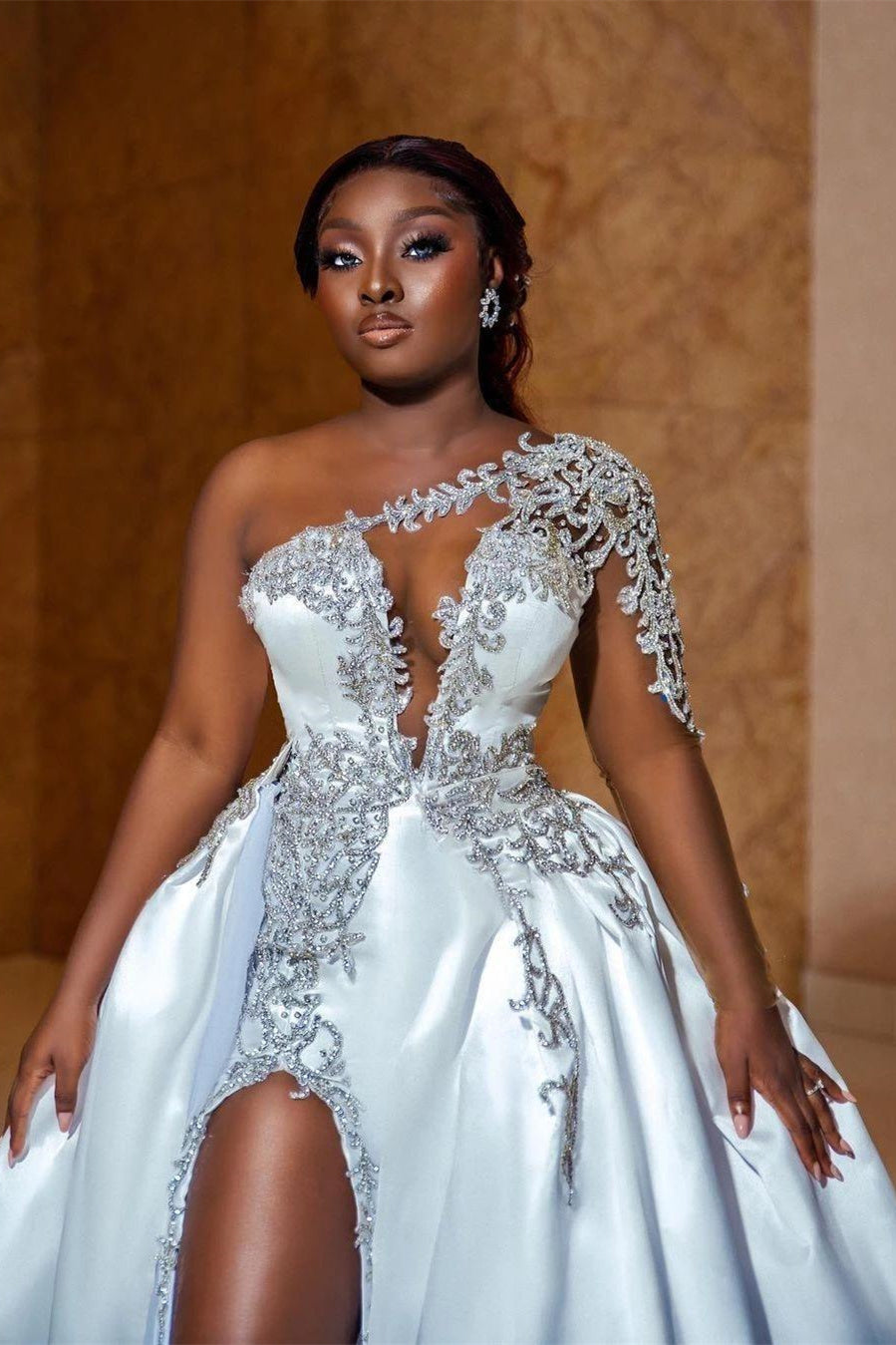 Elegant Asymmetrical Mermaid Wedding Dress with High Slit, One Shoulder & Open Back Lace Appliques - Perfect for Beach Weddings, Evening Galas and Formal Occasions