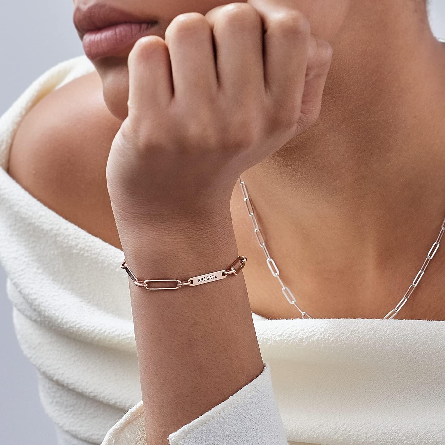 Personalized Ivy Name Paperclip Chain Bracelet with Custom Engravings - Unique Gift for Women, Mom, Wife - Mother's Day, Christmas, Birthday Jewelry - Perfect for Everyday Wear, Date Nights & Special Occasions