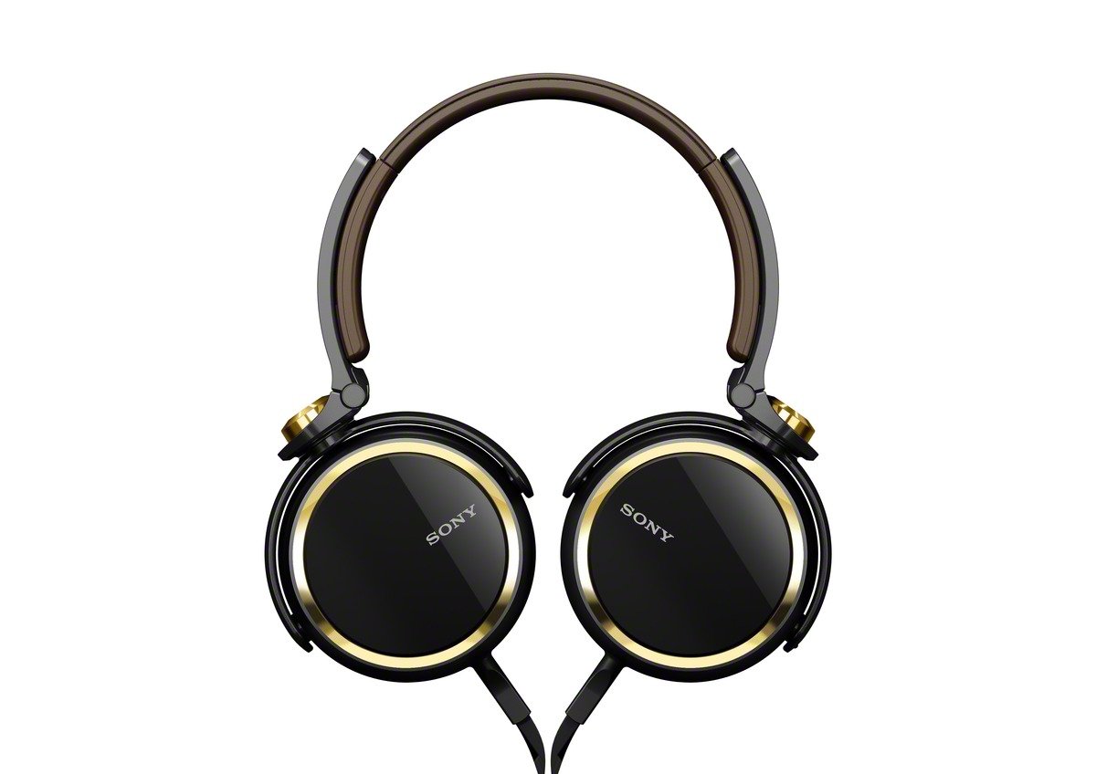 Sony MDRXB600IP EX Extra Bass Headphones for iPhone iPad iPod - Noise Isolating Wired Earbuds with Mic for Music, Gaming & Workouts