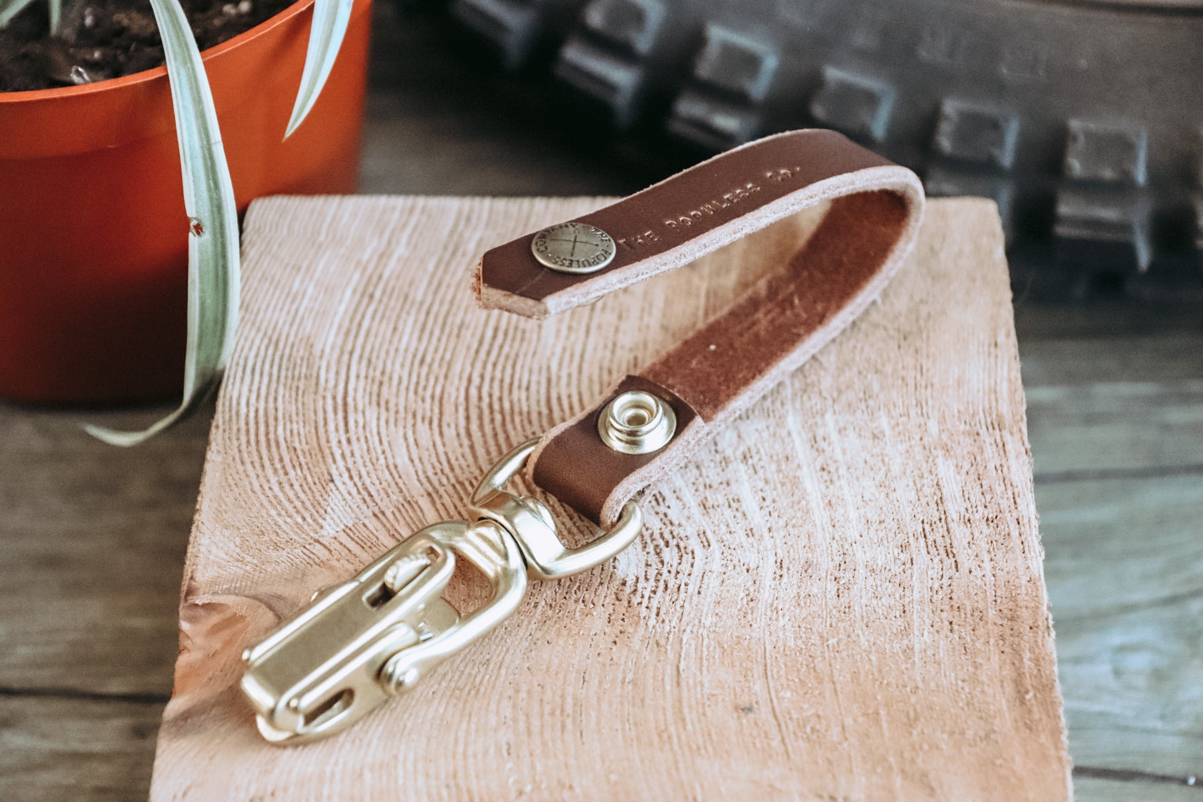 Premium Brown Leather Key Fob with Secure Locking Mechanism - Perfect for Home, Office & Car Keys Organization