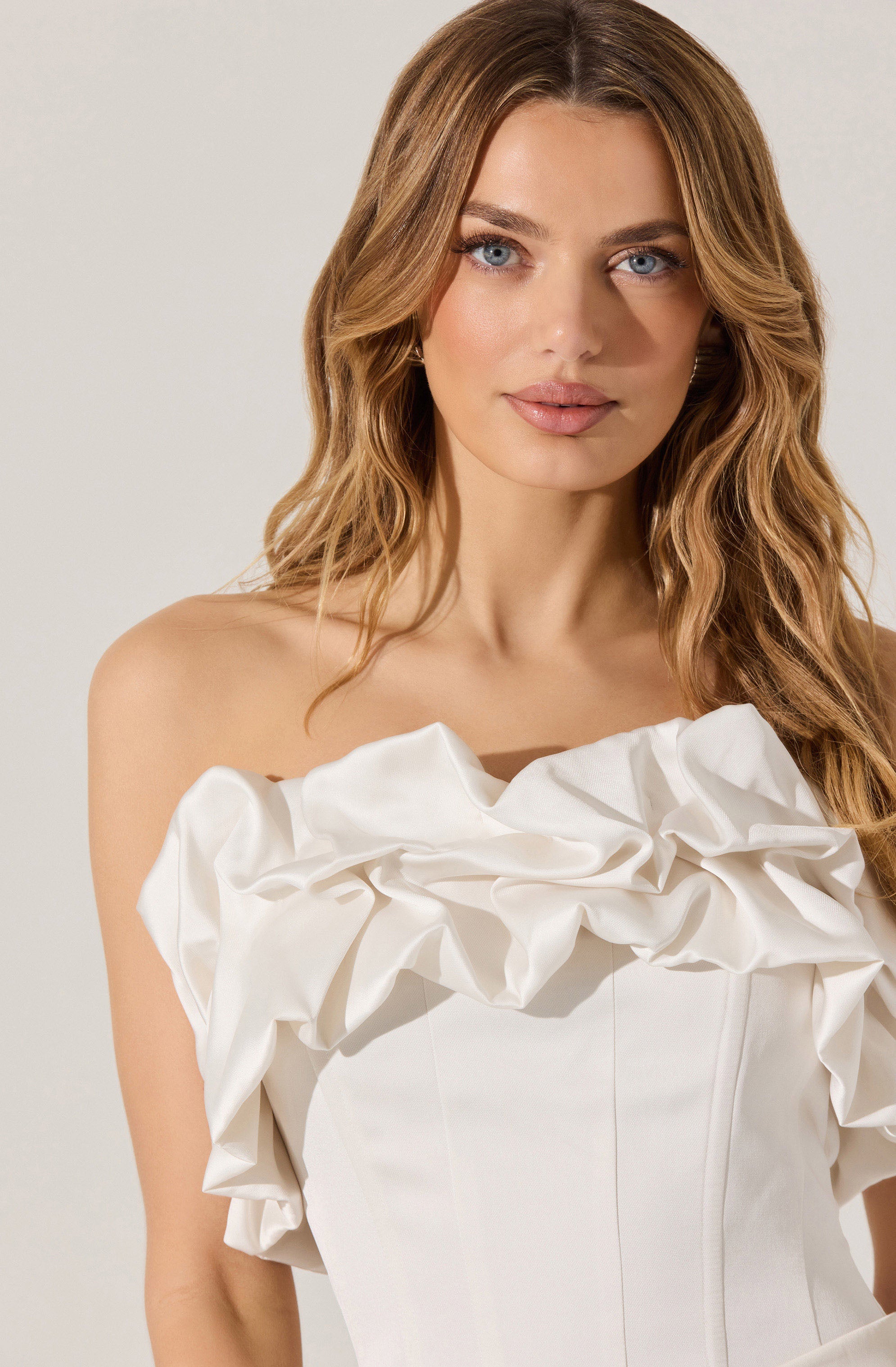 Sarahi Strapless Ruffled Corset Top for Women - Elegant Bustier Blouse for Party, Wedding & Special Occasions | Perfect for Date Night & Evening Events