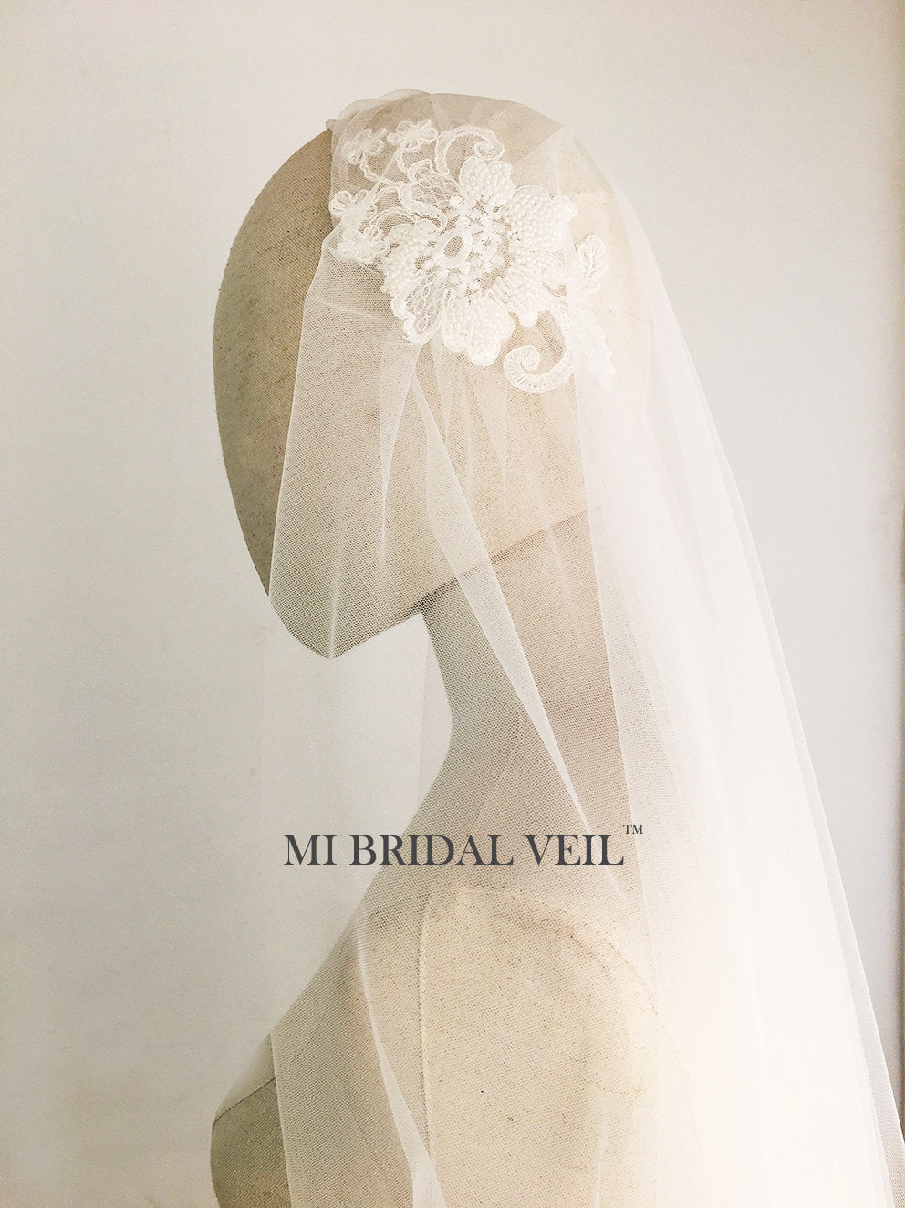 Juliet Cap Veil with Beading - 1920s Great Gatsby Wedding Veil - Vintage Bridal Headpiece for Wedding, Bridal Shower & Photo Shoots