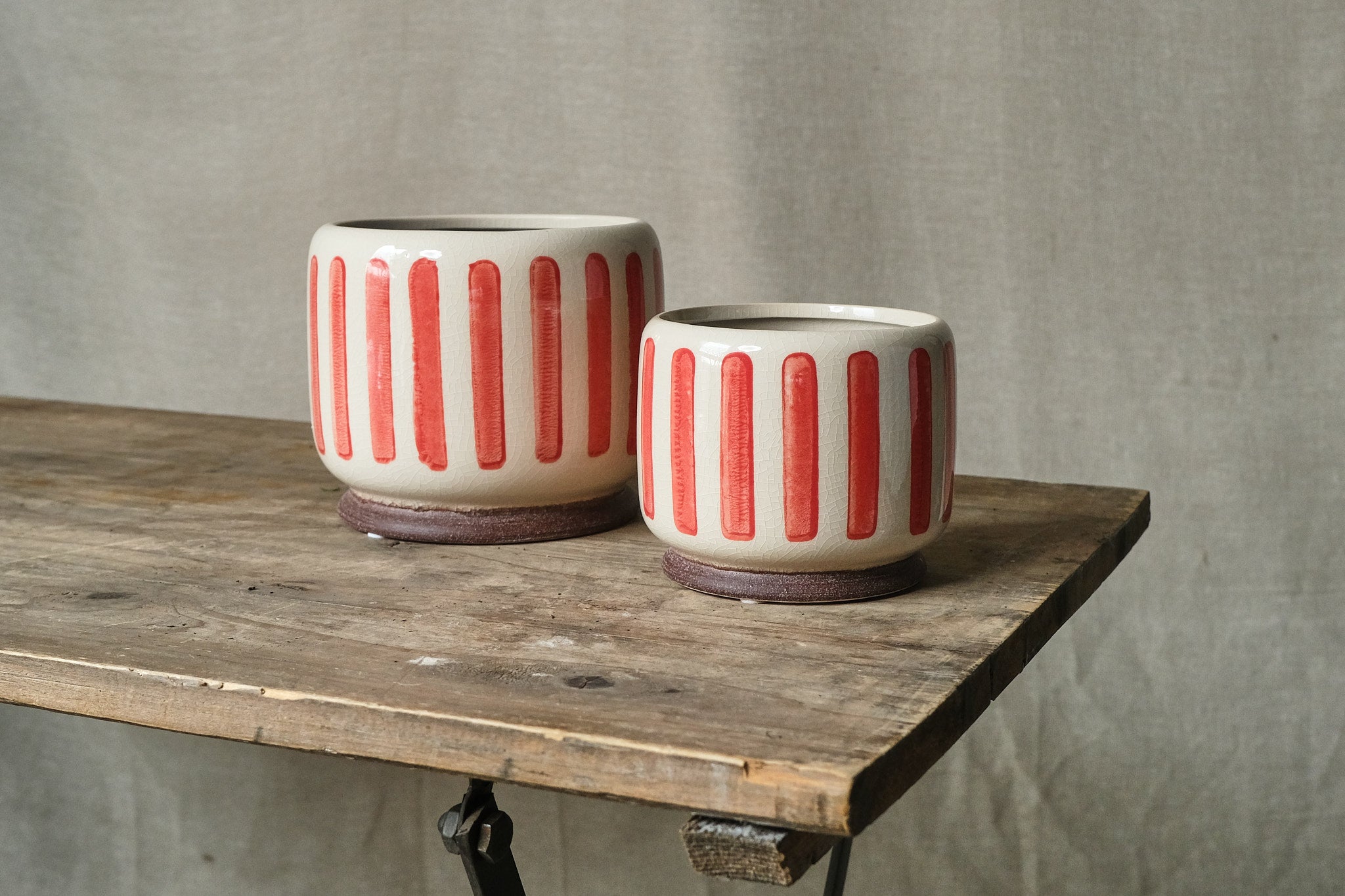Red Striped Stoneware Pot - Ceramic Plant Pot with Drainage Hole (11cm, 15cm, 18cm Diameter) - Perfect for Indoor Plants, Succulents & Home Decor