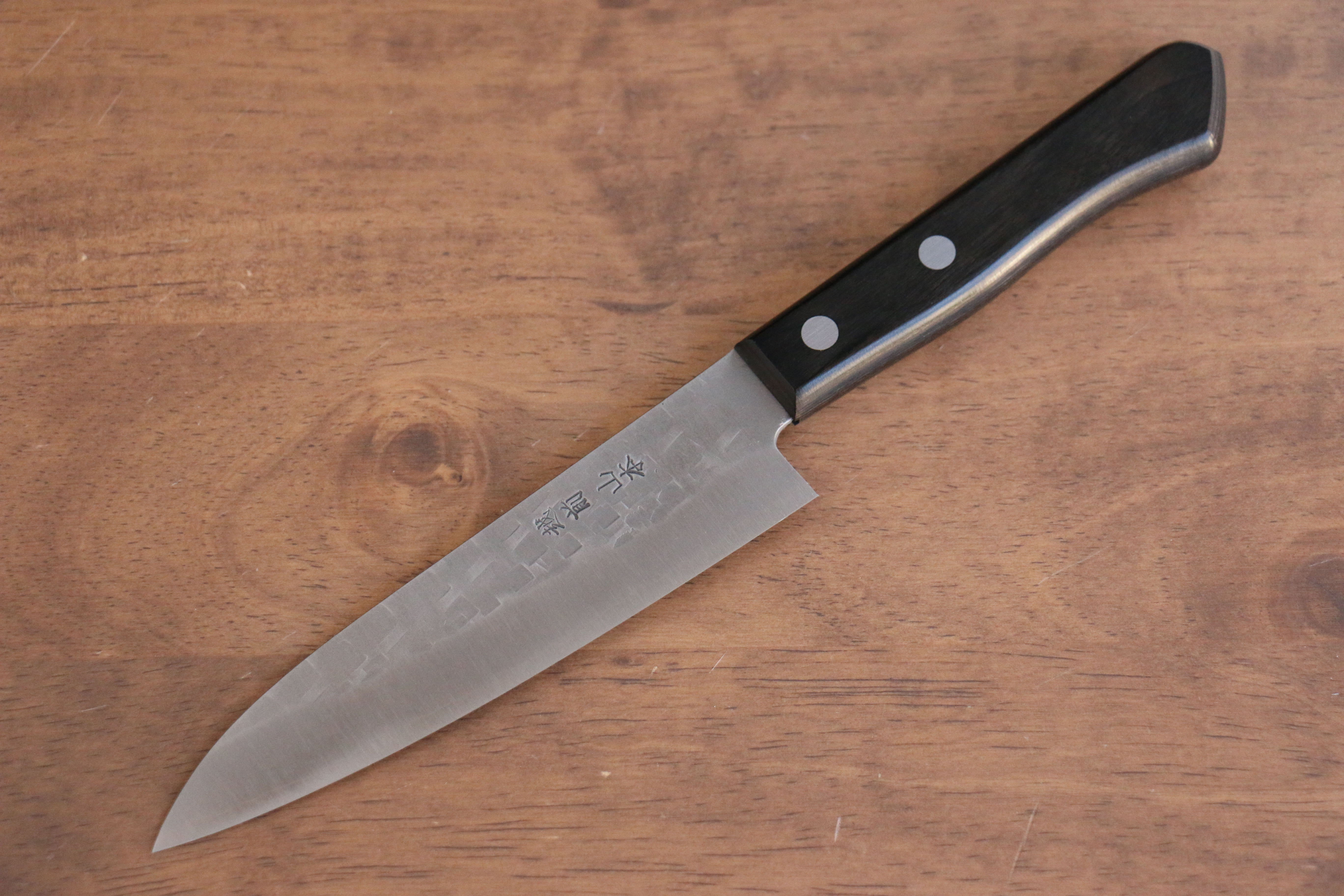 Nao Yamamoto AUS8 Hammered Petty Utility Knife 135mm - Black Pakkawood Handle Japanese Kitchen Knife for Slicing, Peeling & Precision Cutting - Perfect for Home Chefs & Professional Kitchens
