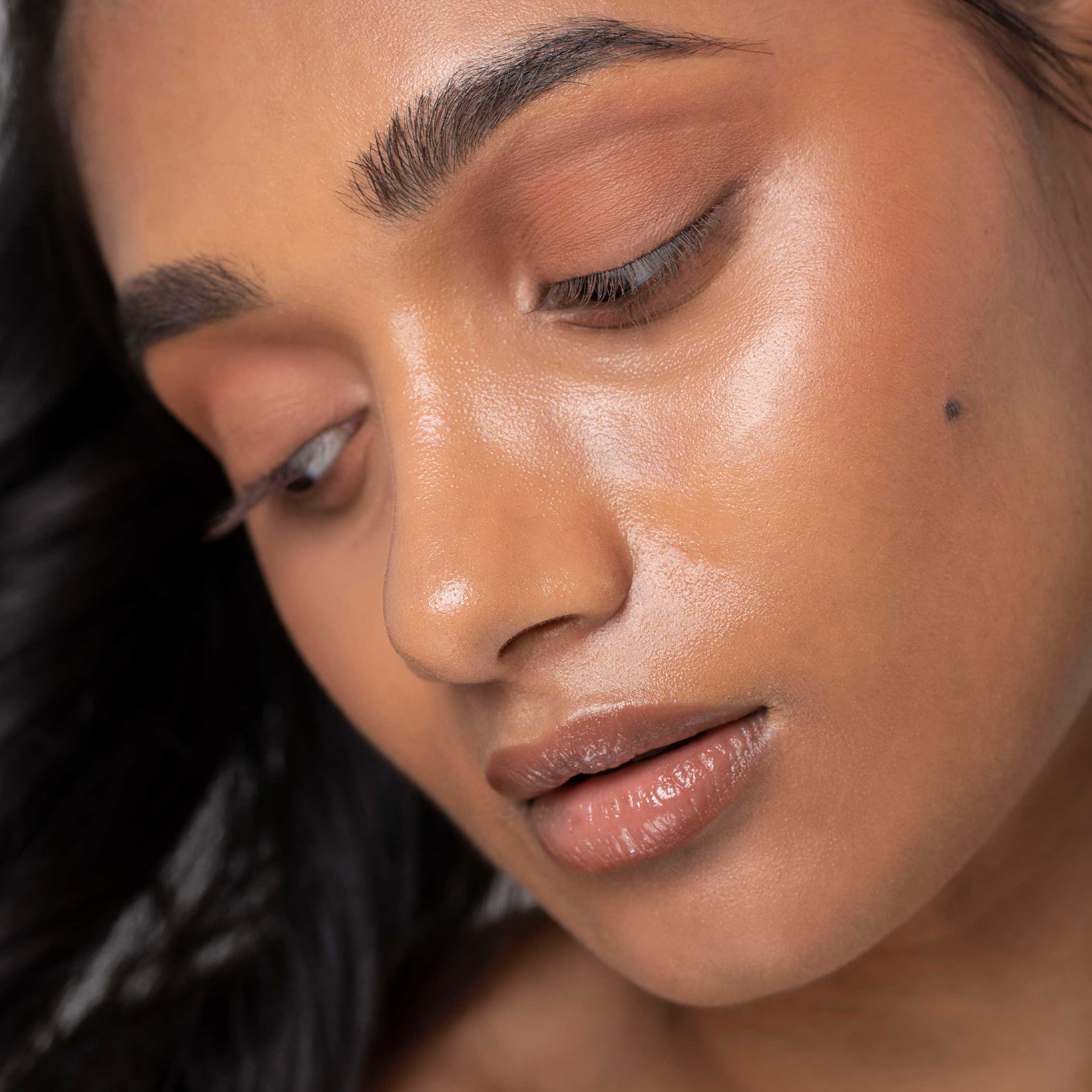 Long-Lasting Hydrating Lip Color Serum - Moisturizing & Plumping Lip Gloss for All-Day Wear | Perfect for Everyday Use, Date Nights & Special Occasions