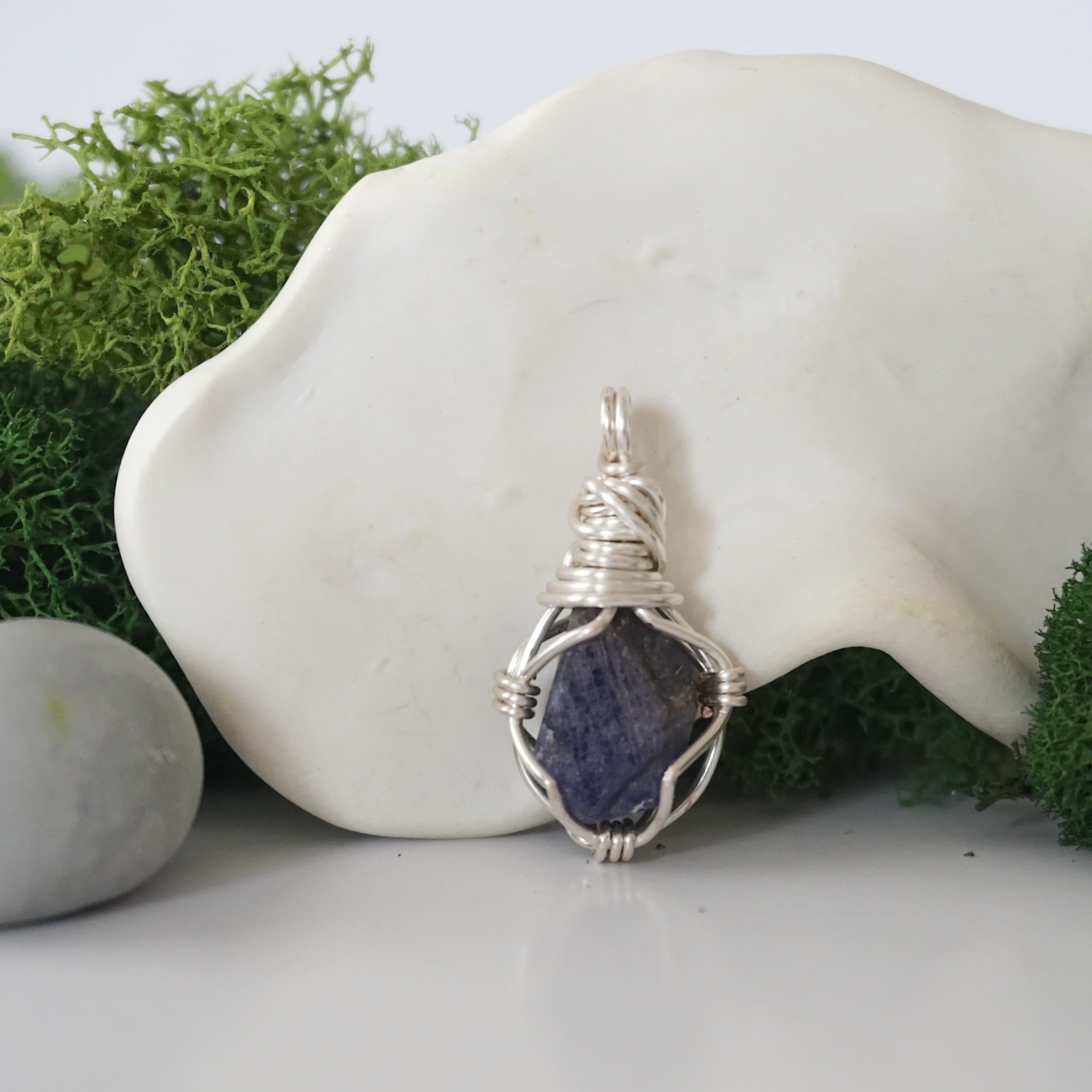 Elegant Sapphire Birthstone Necklace - Genuine Crystal Pendant Jewelry for Women | Perfect Gift for Birthday, Anniversary & Special Occasions
