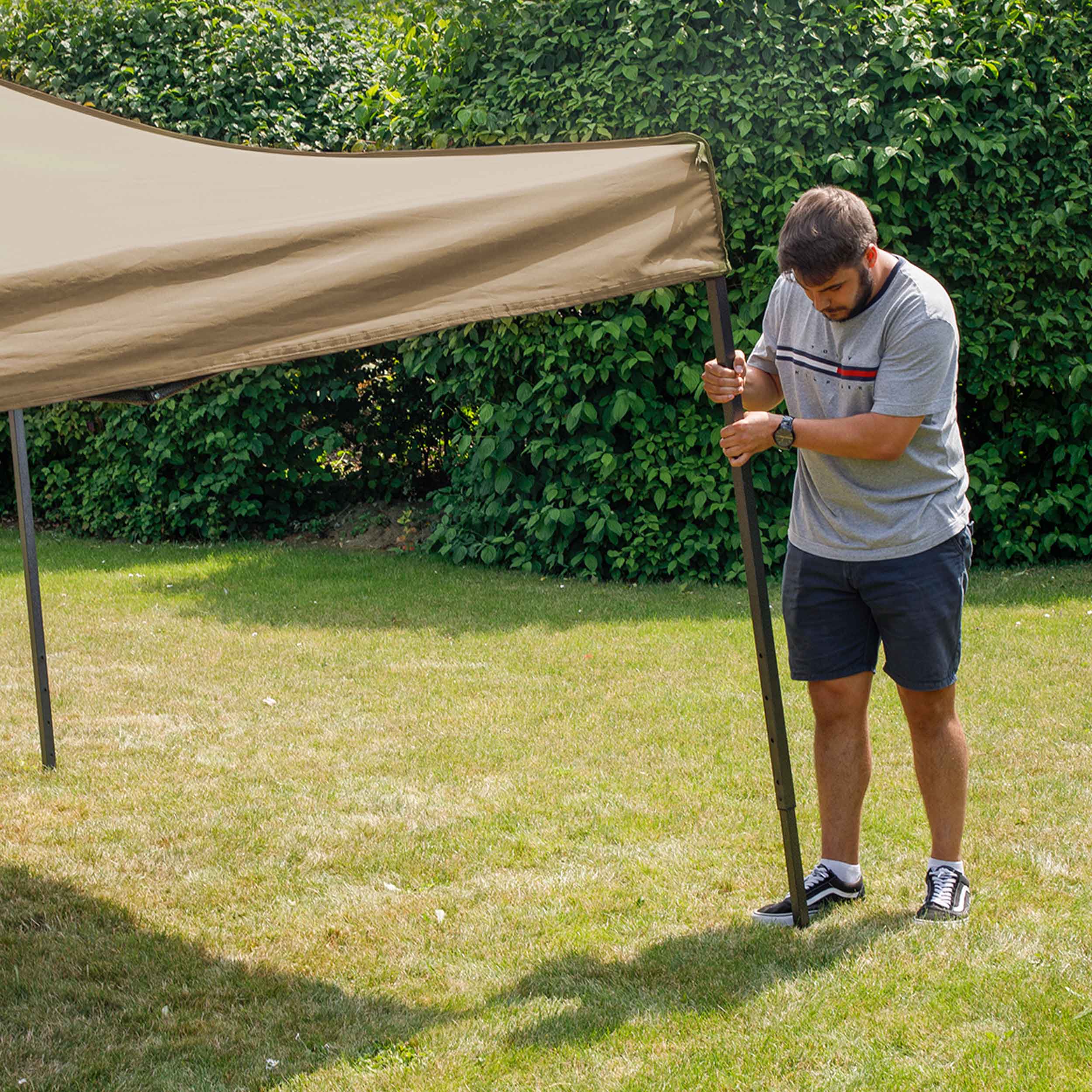 Premium 3x3m Pop Up Gazebo with Carry Bag - Waterproof Outdoor Canopy Tent with Stakes & Weight Bags for Patio, Backyard, Beach & Camping - Beige DG130