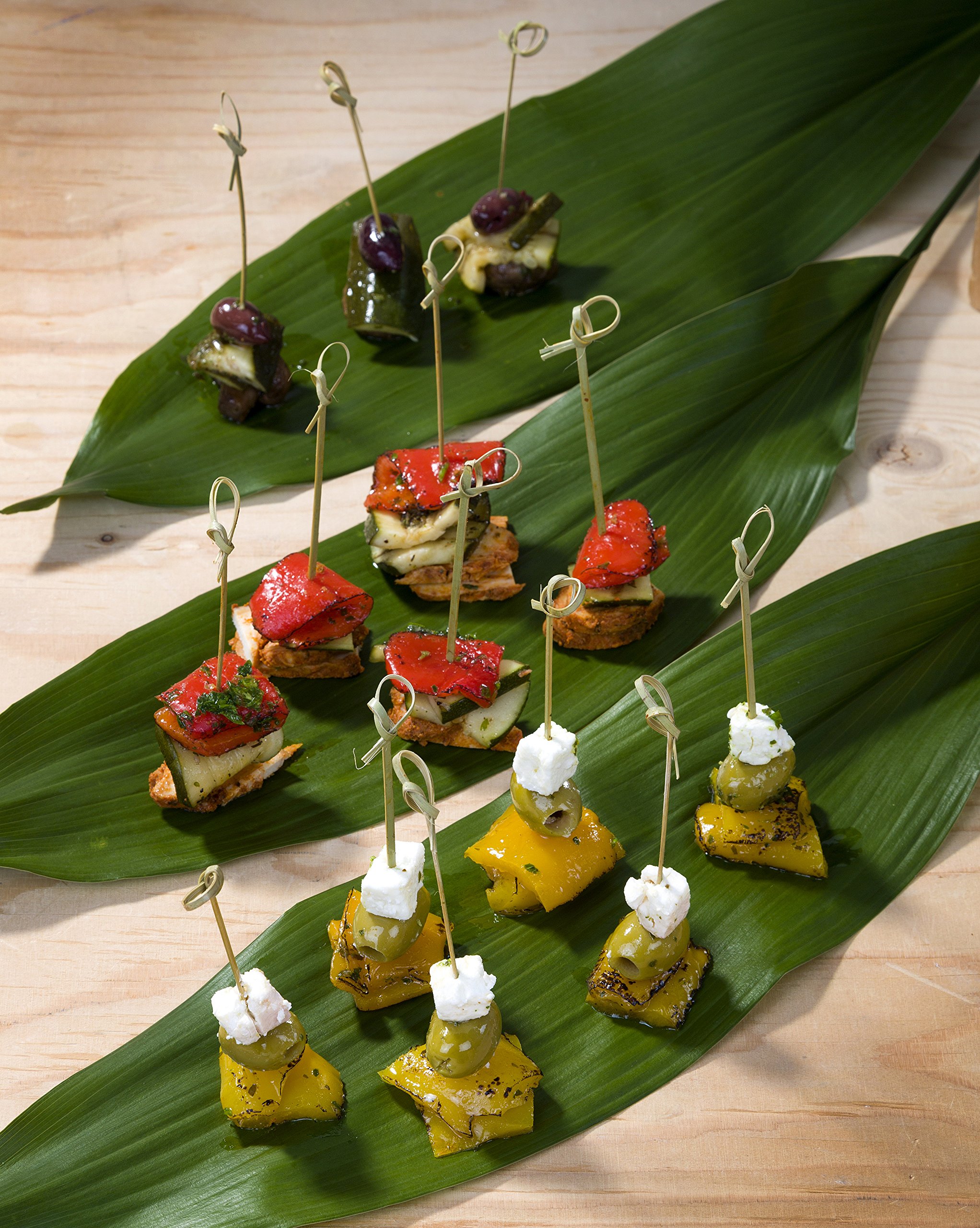 Talking Tables Tropical Fiesta Wooden Food Picks - 50 Pack Beige Skewers for Party Appetizers, Fruit, Cheese & Desserts | Hawaiian Luau, Summer BBQ & Beach Party Decorations