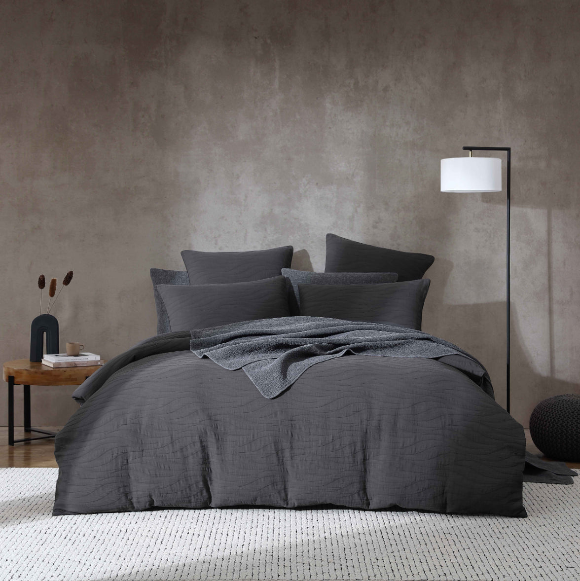 Premium Ariel Charcoal Quilt Cover Set - King Size Bedding Set by Logan & Mason Platinum - Soft & Breathable Luxury Quilt Cover for Master Bedroom, Guest Room & Hotel Use