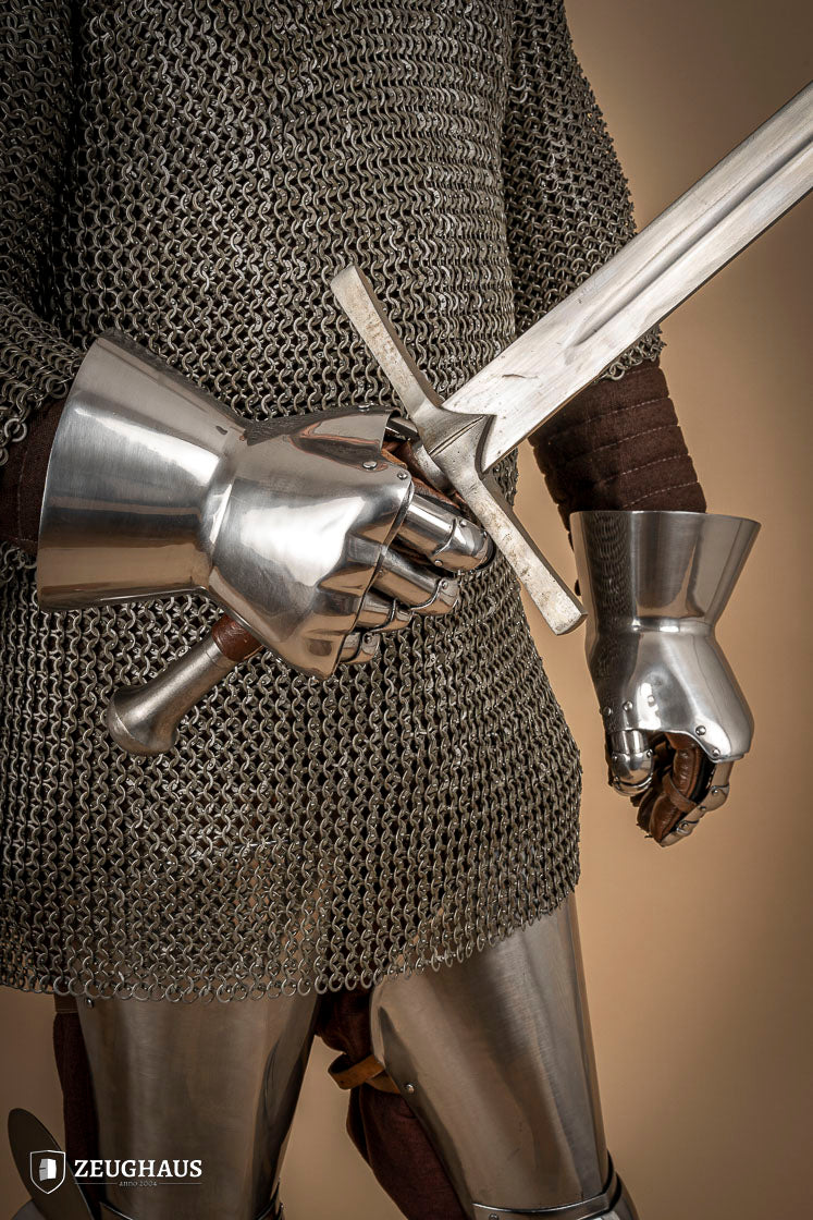 Premium Hourglass Gauntlets 1350 & 1410 - 1.6mm Polished Stainless Steel Armor for LARP, Cosplay & Medieval Reenactment - Perfect for Renaissance Fairs & Theater Performances