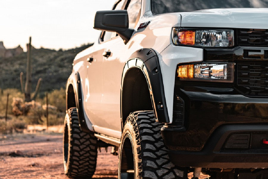 Chevy Silverado 1500 Rough Country Defender Pocket Fender Flares - Flat Black | Durable Off-Road Protection for Trucks & SUVs | Perfect for Mud, Rocks & Rough Terrain