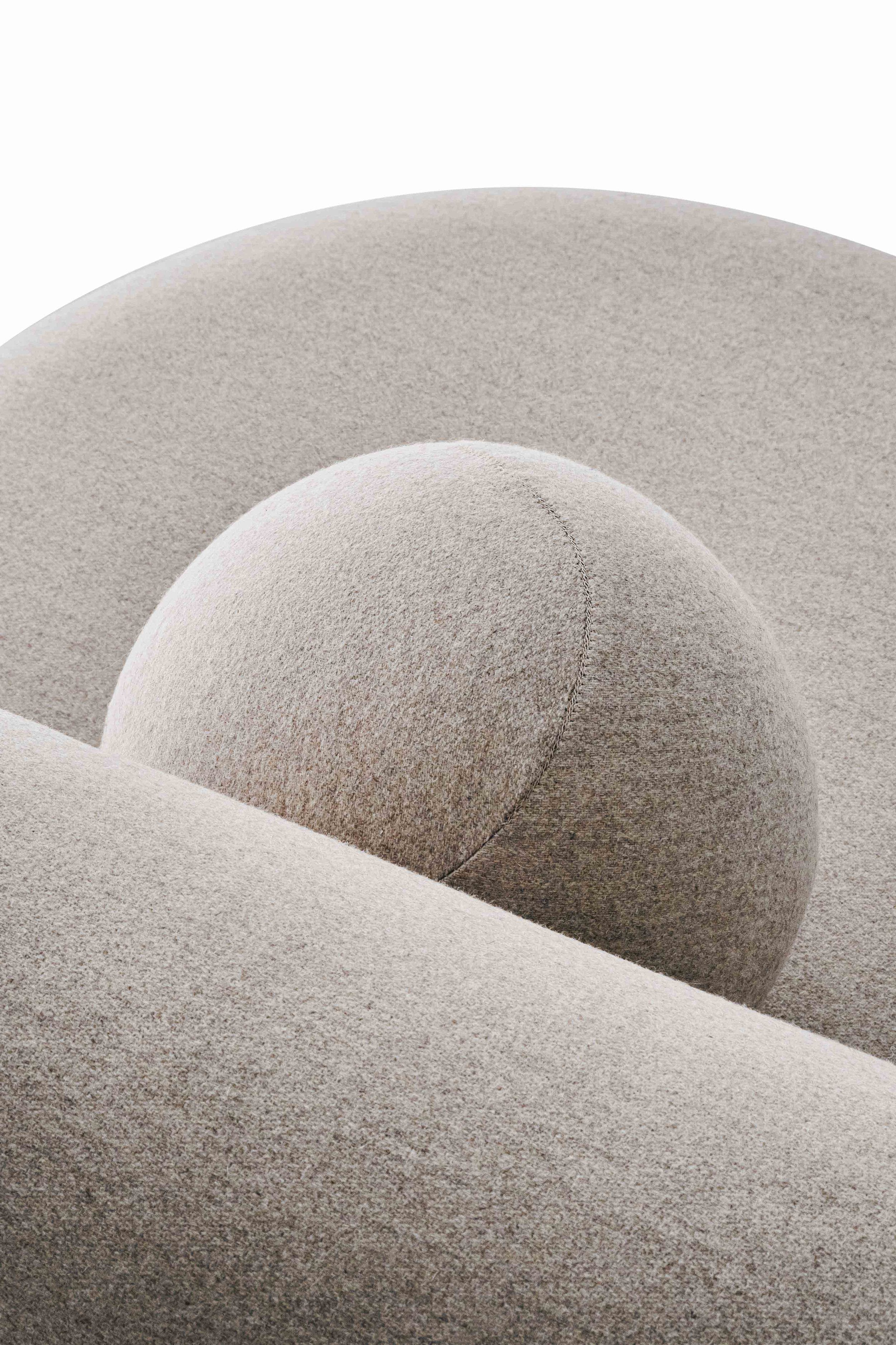 Noom Gropius Small Round Cushion - Soft Decorative Throw Pillow for Sofa, Bed, Chair - Perfect for Living Room, Nursery & Home Decor